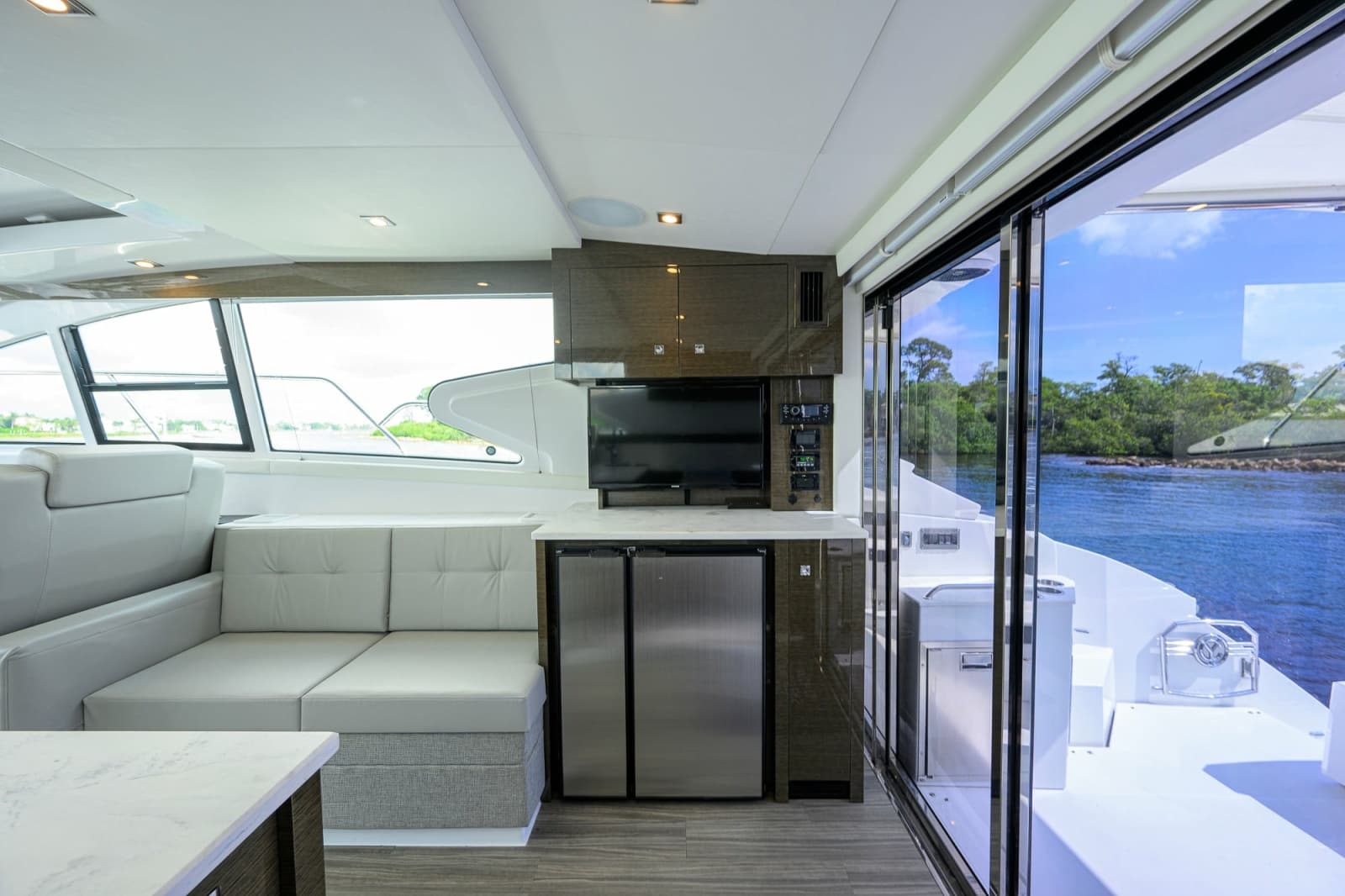 2020 Cruisers 46 Cantius - Photo 5