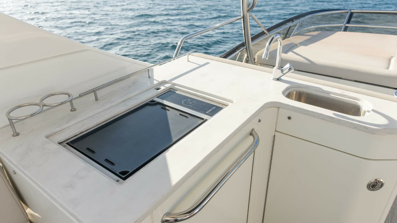 2017 Sea Ray 51 Flybridge - Photo 28
