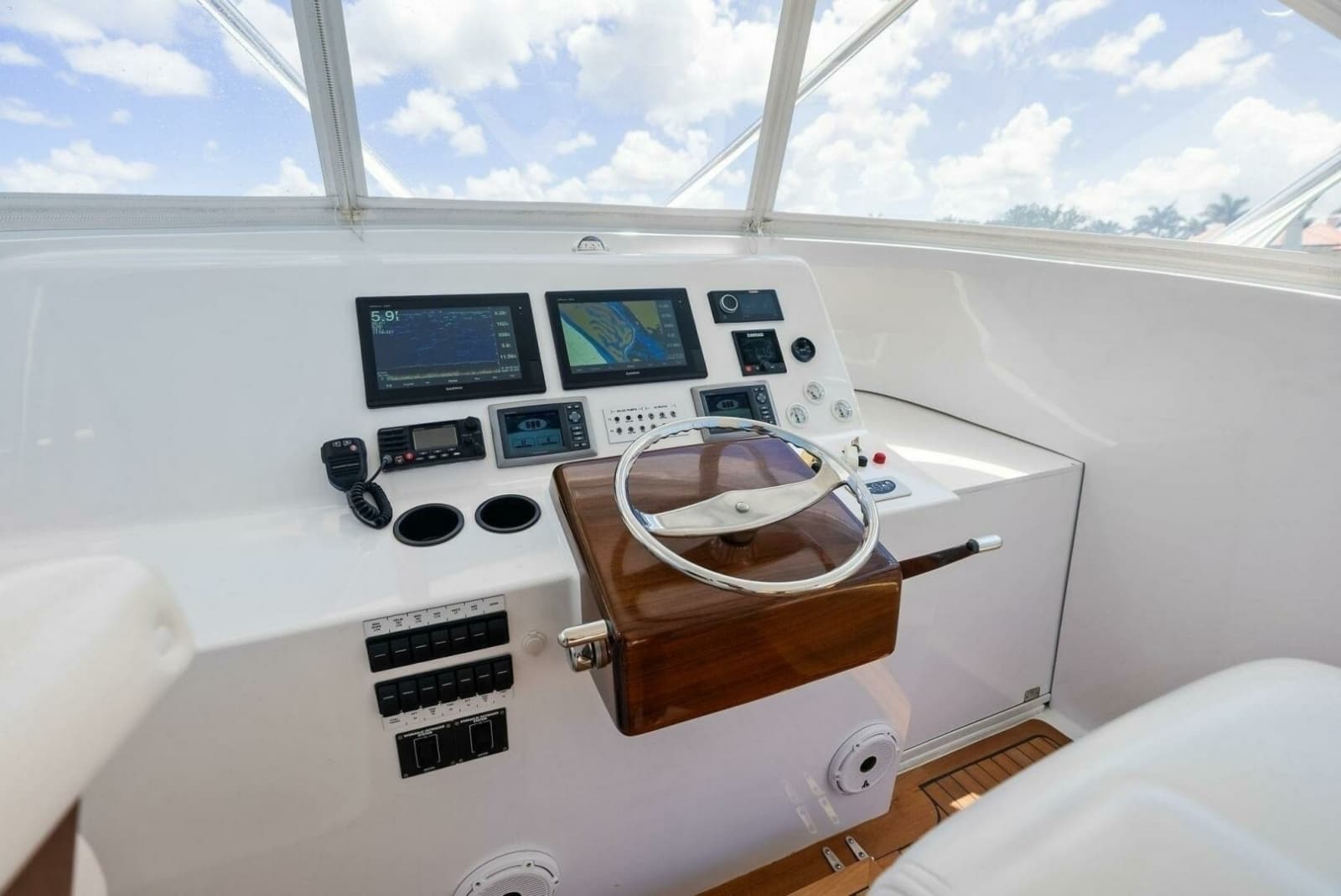 2018 Custom Carolina 35 Express - Photo 24