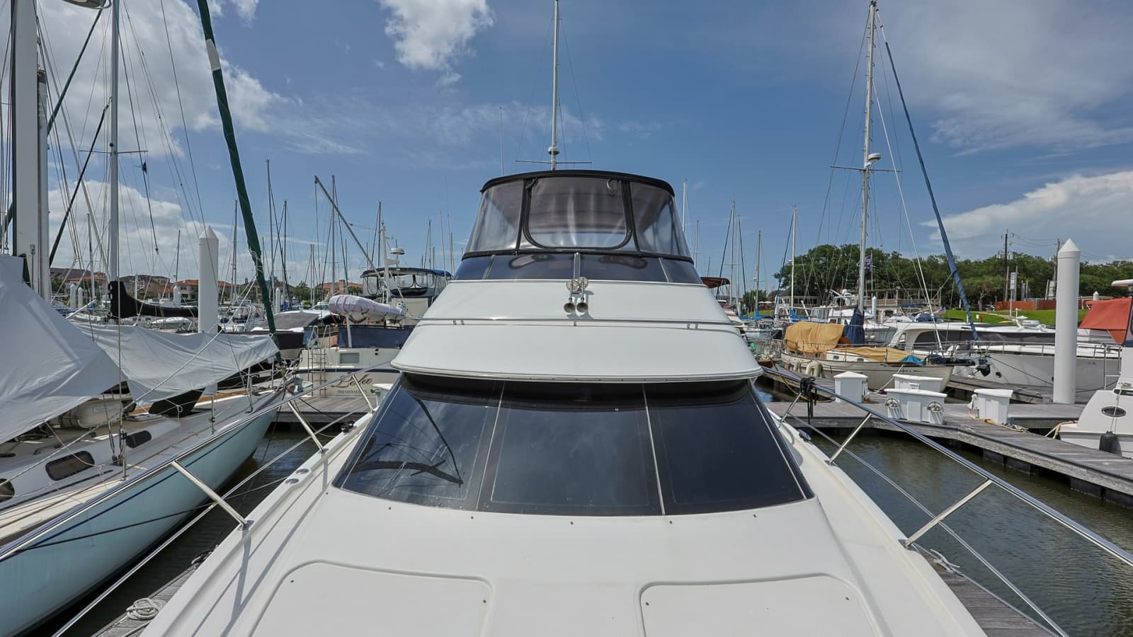2006 Carver 396 Motor Yacht - Photo 35