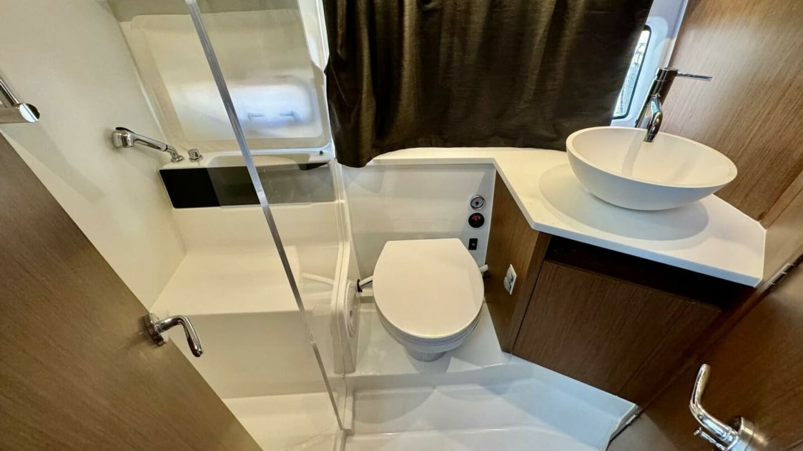 2022 Beneteau Antares 11 - Photo 12