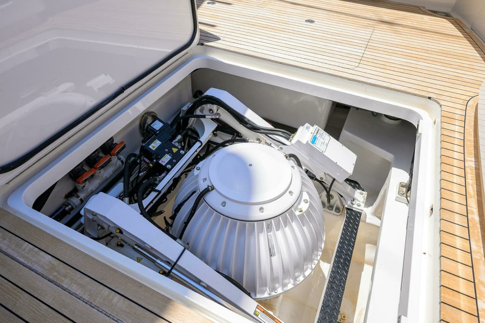 2021 Viking 72 Convertible - Photo 38