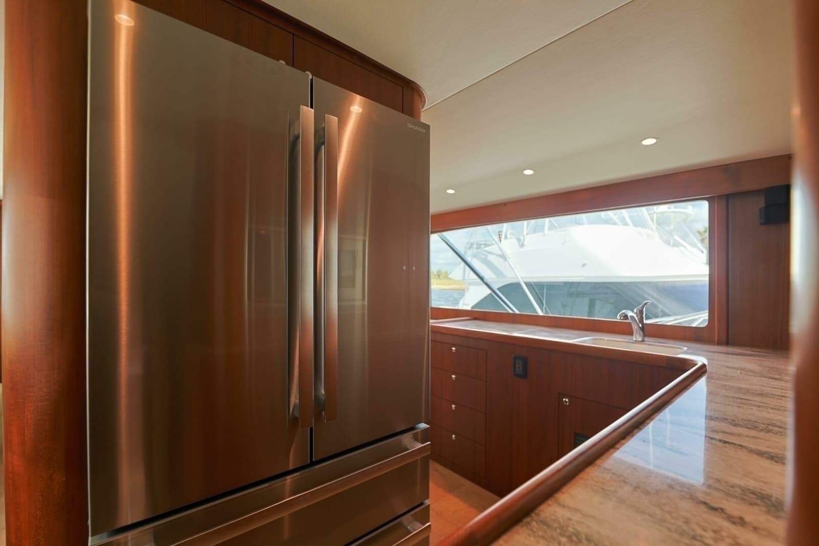 2014 Blackwell 62 Convertible - Photo 21