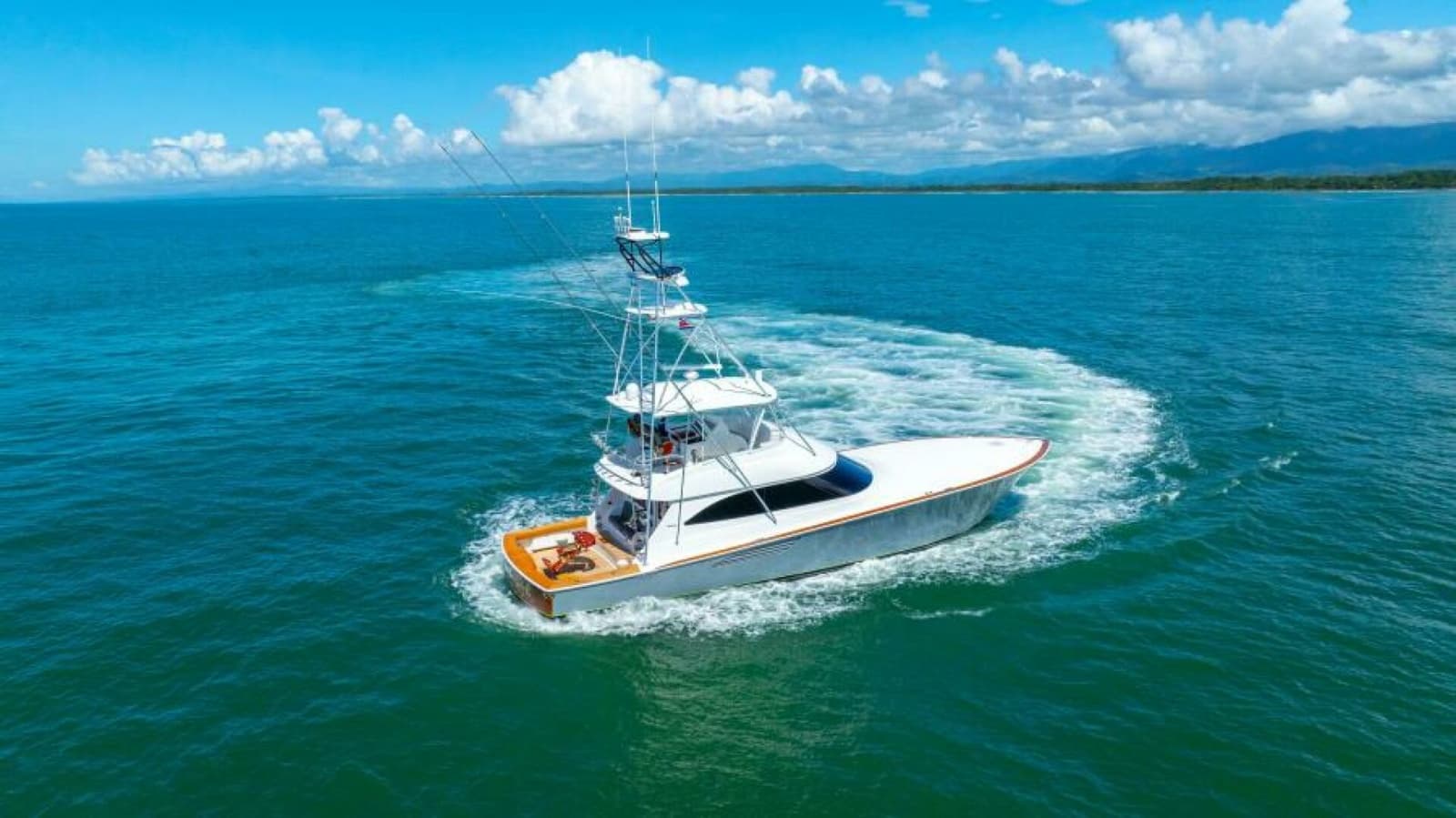 2017 Viking 62 Convertible - Photo 64