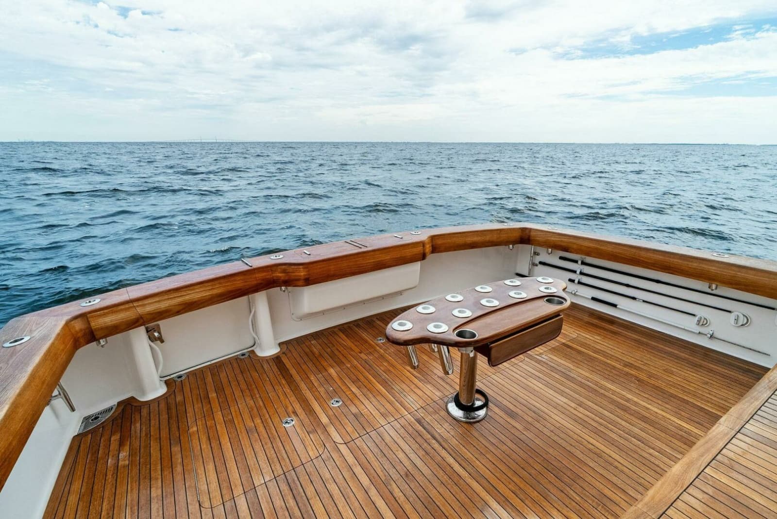 2006 Viking 61 Convertible - Photo 50