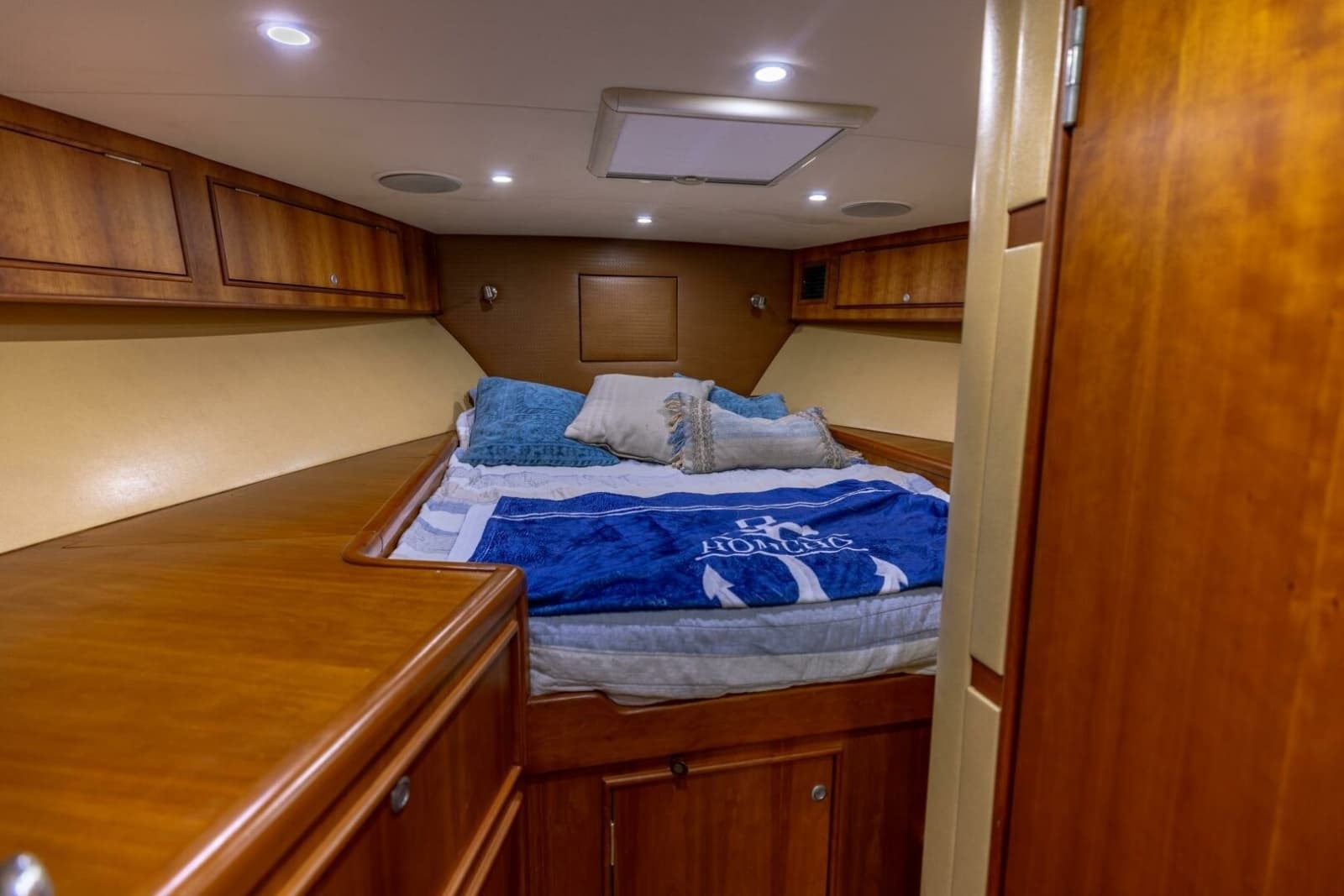 2000 Custom Carolina 50 Convertible - Photo 47