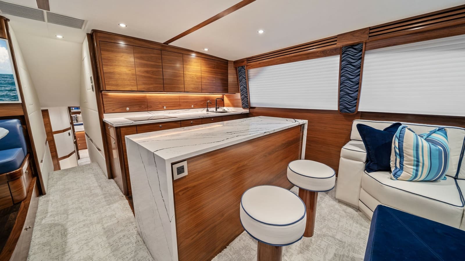 2024 Viking 64 Convertible - Photo 26