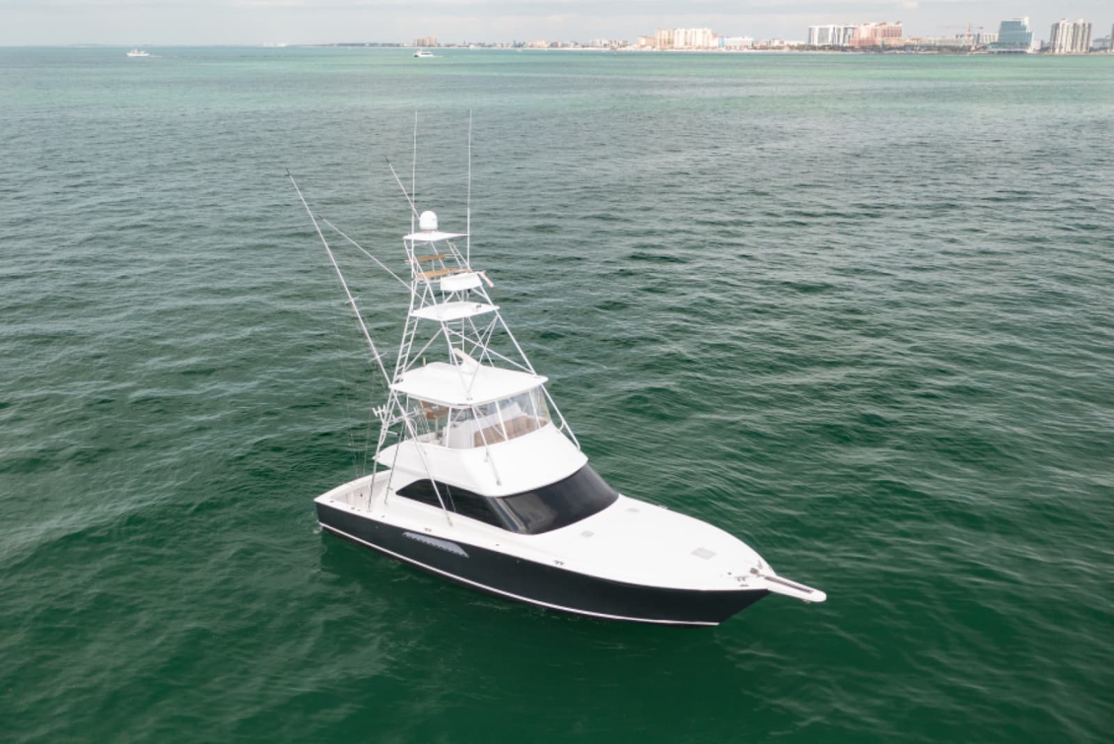 2003 Viking 45 Convertible - Photo 41