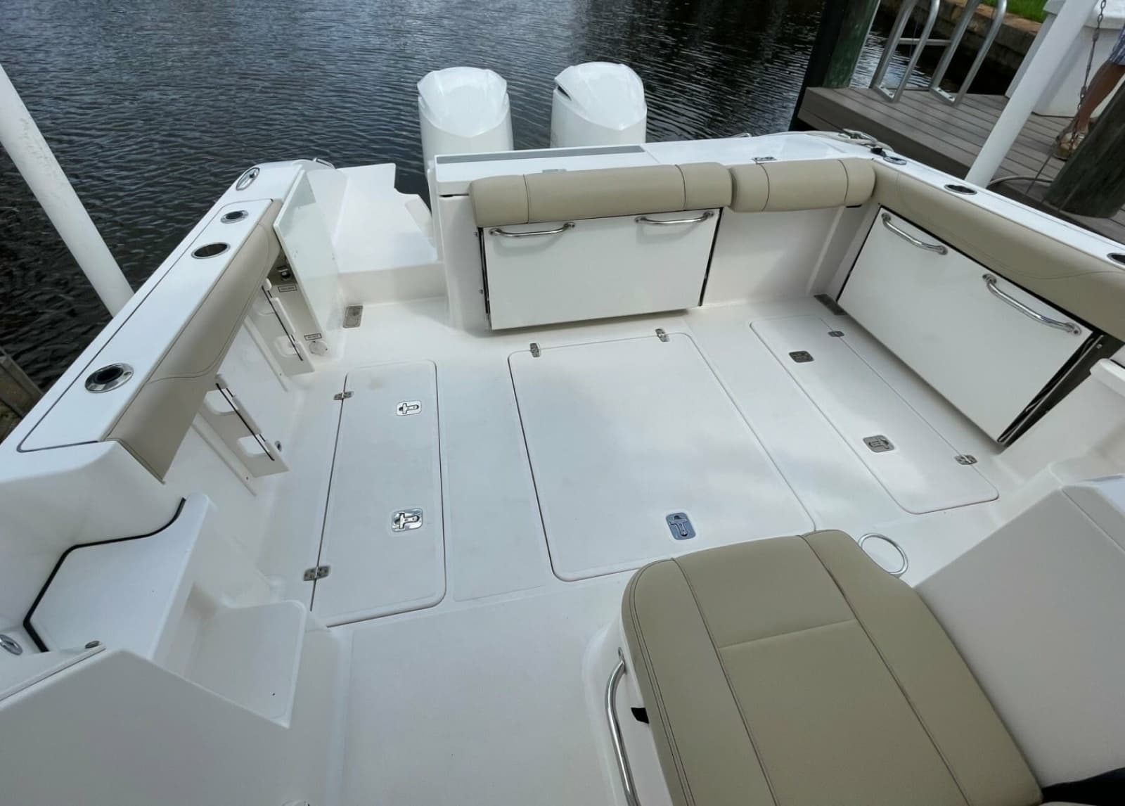 2017 Pursuit 325 OS - Photo 13