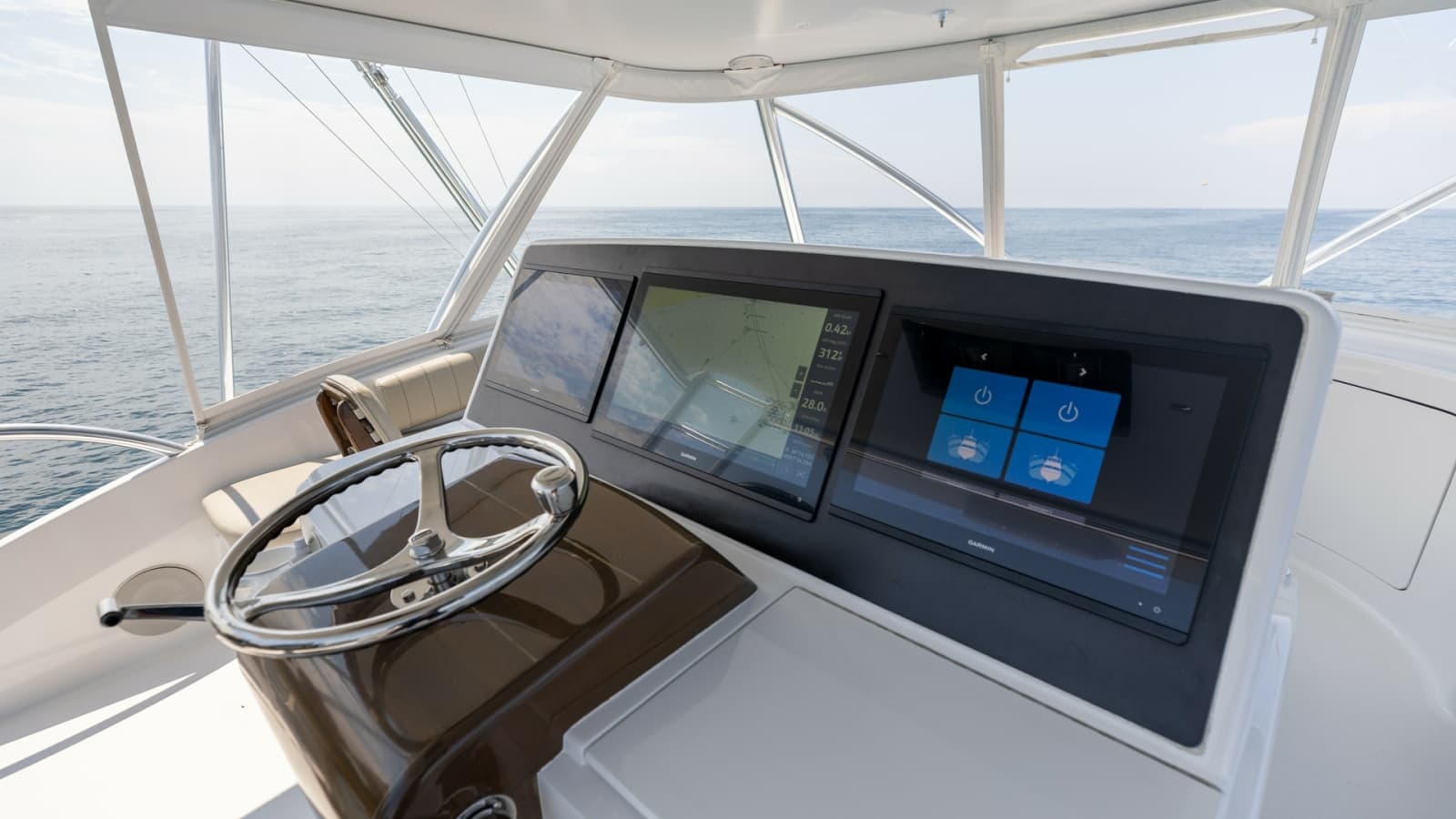 2021 Hatteras 65 GT - Photo 47