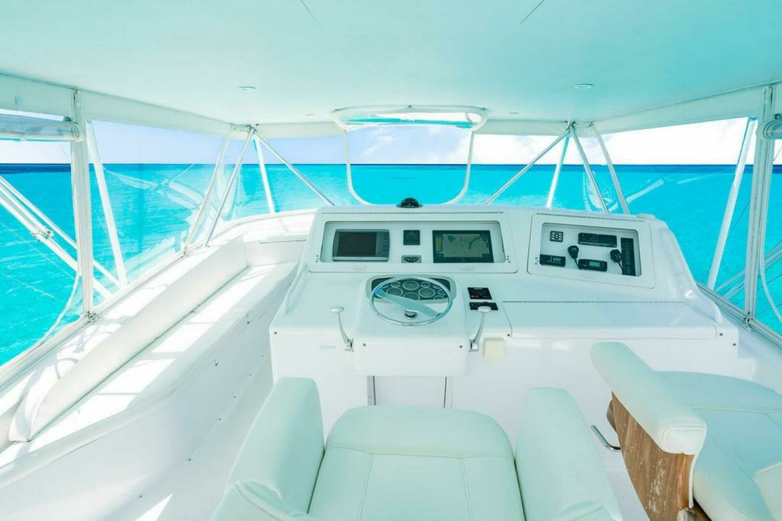 1999 Viking 55 Convertible - Photo 82