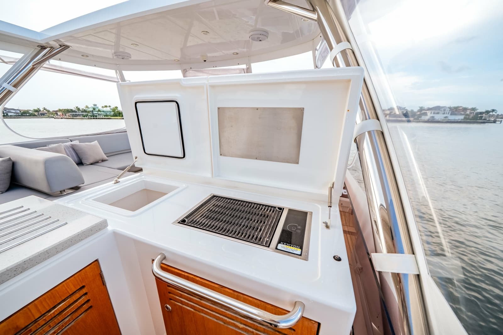 2019 Sunseeker 76 Flybridge - Photo 51