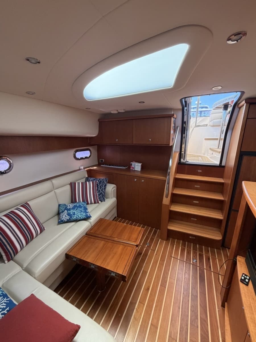 2013 Tiara Yachts 4500 Sovran - Photo 9