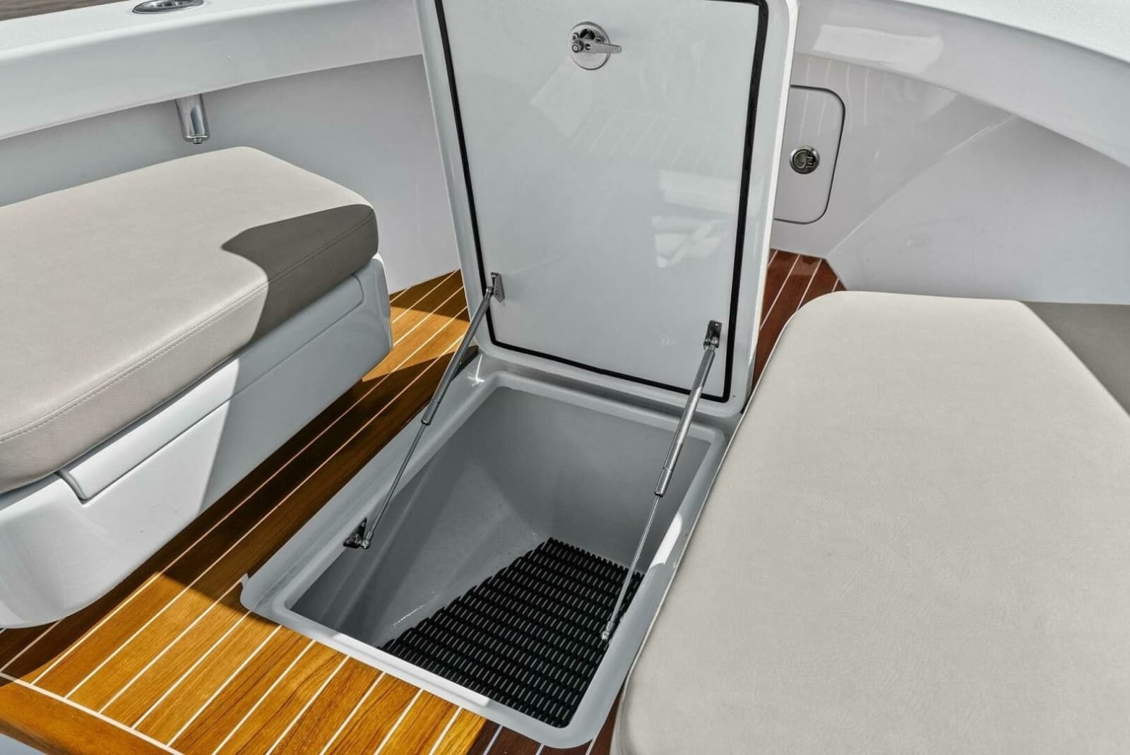 2024 Custom Center Console 26 High Ground Boatworks - Photo 11