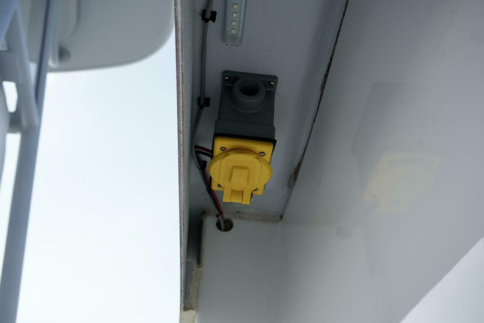 2024 Reef Runner Center Console - Photo 28