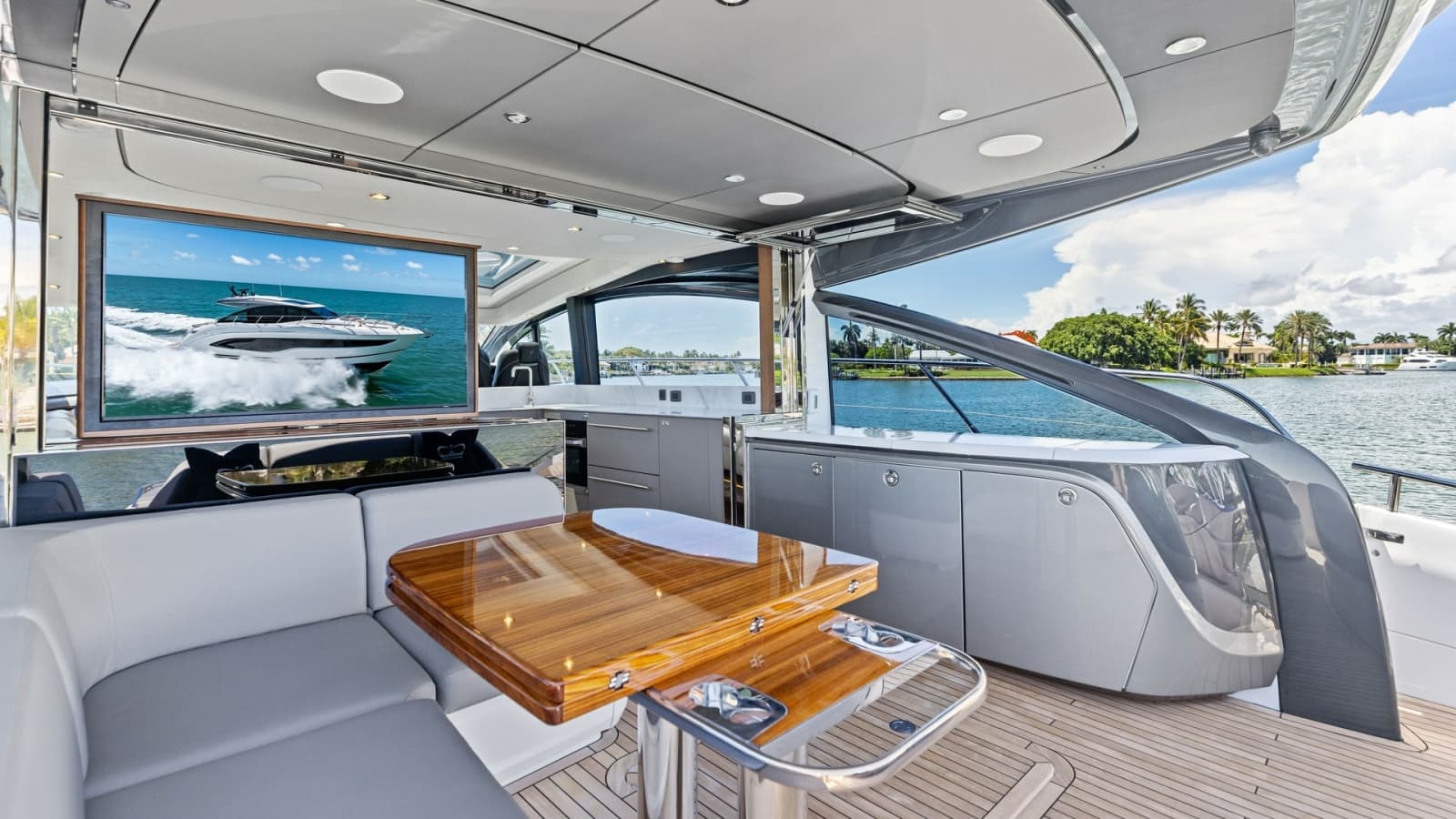 2026 Princess V55 - Photo 13