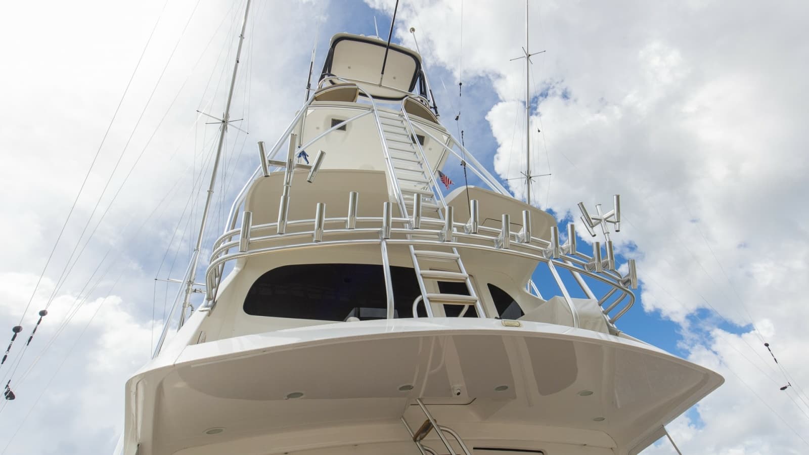 2017 Viking 72 Enclosed Bridge - Photo 5