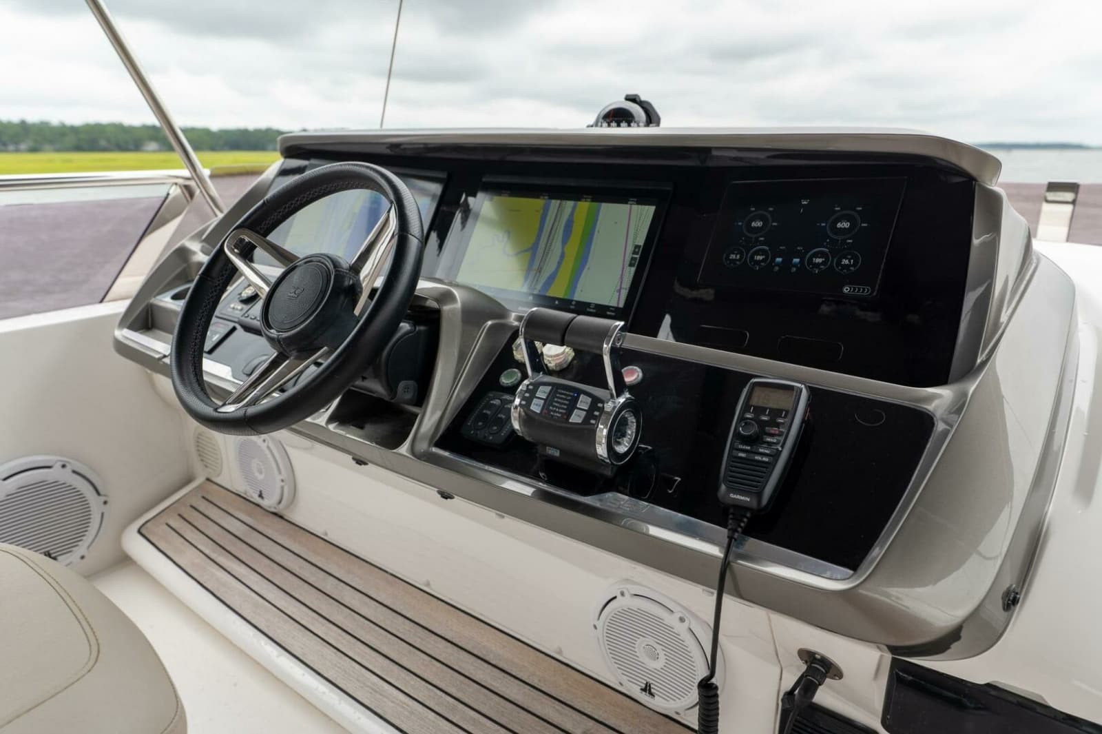 2021 Princess S62 - Photo 33