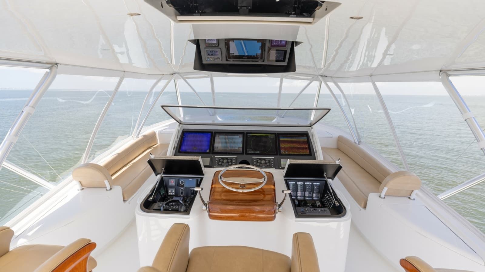 2016 Viking 80 Convertible - Photo 2