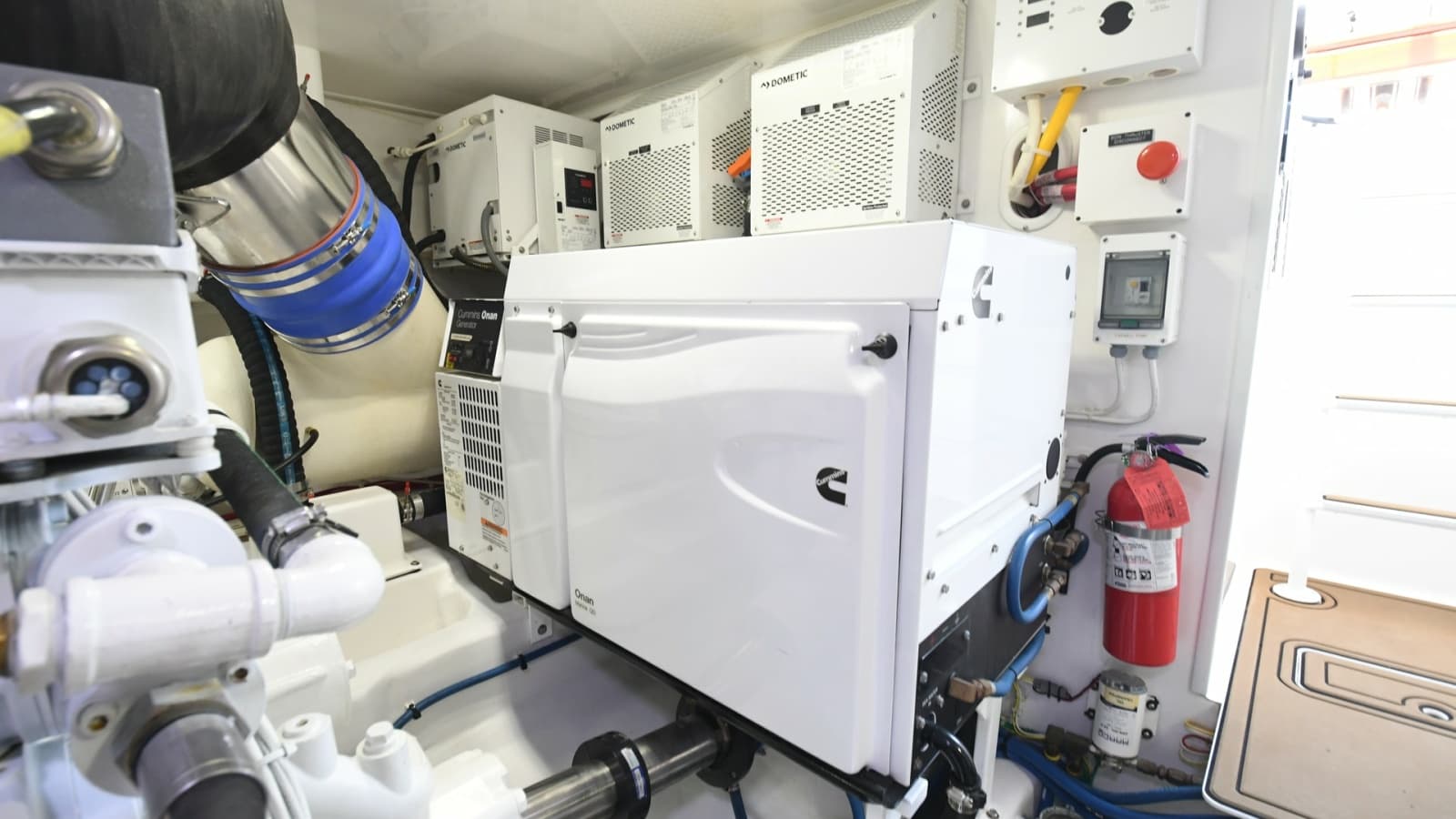 2019 Viking 58 Convertible - Photo 29