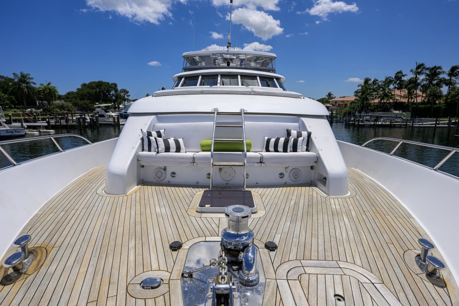2005 Hatteras 100 Motor Yacht - Photo 56