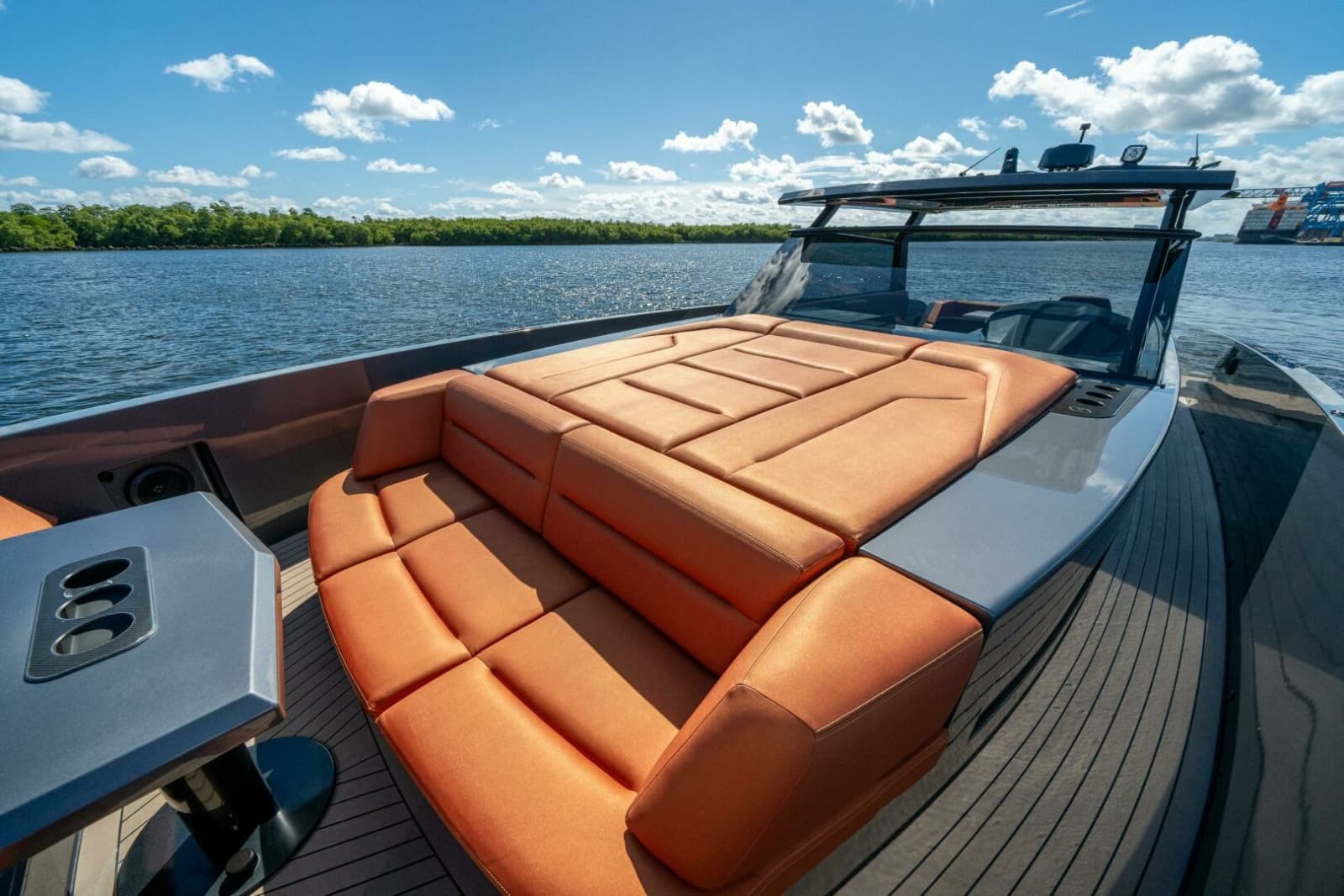 2022 Vanquish Yachts VQ45 - Photo 25