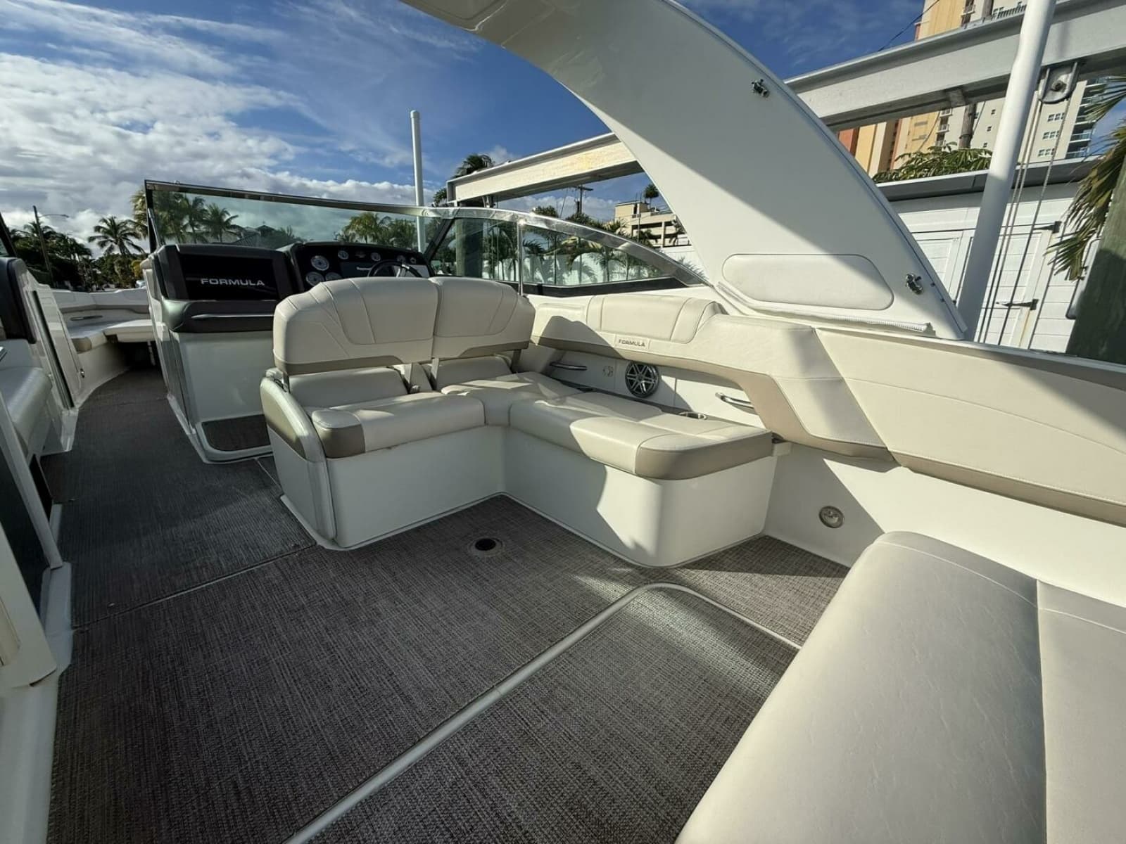 2016 Formula 330 Crossover Bowrider - Photo 8