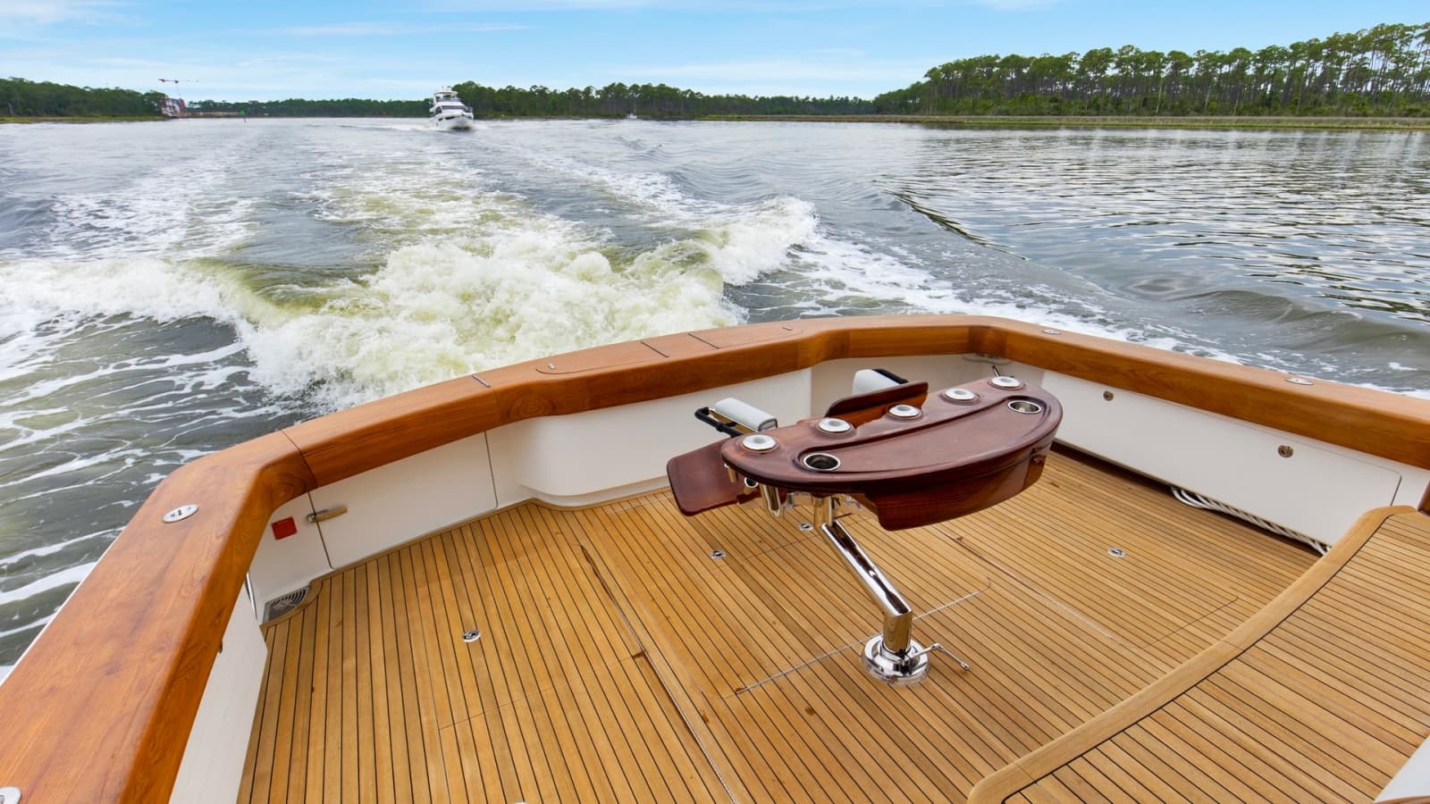 2020 Viking 68 Convertible - Photo 41
