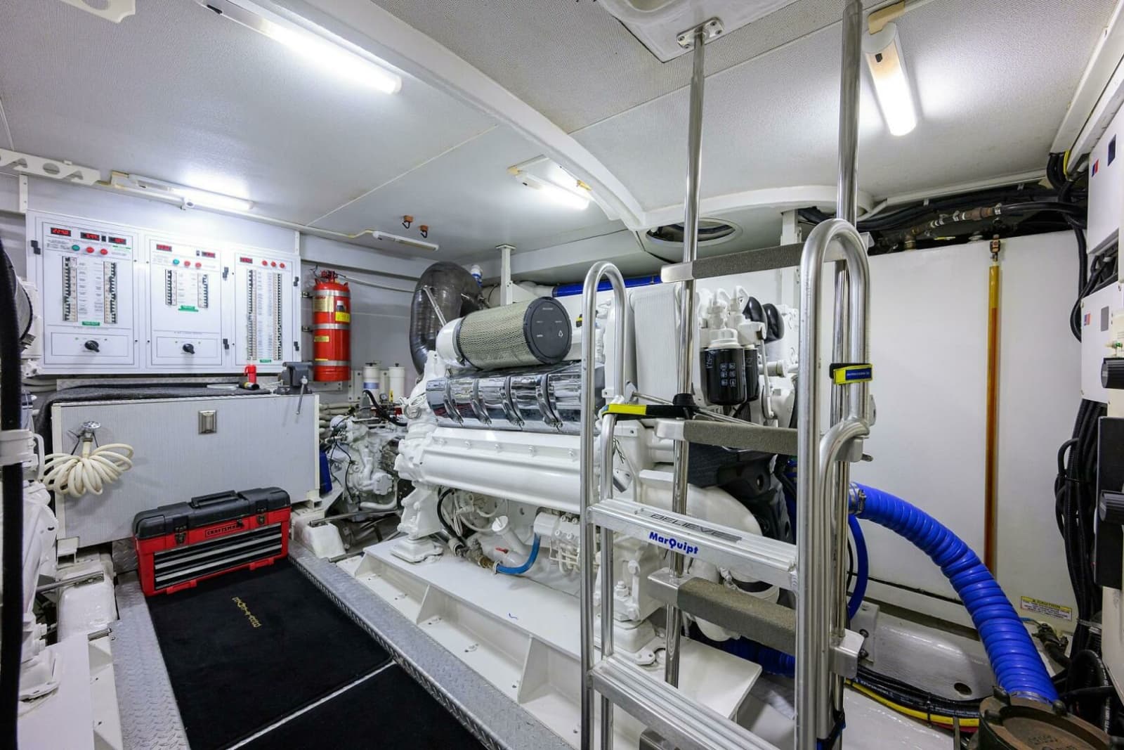 2005 Marquis 65 Motor Yacht - Photo 52