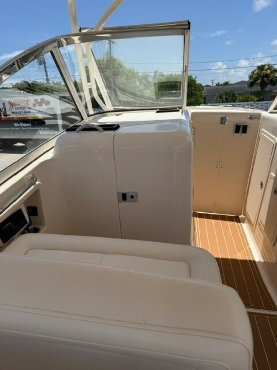 2023 Grady-White Freedom 307 - Photo 11