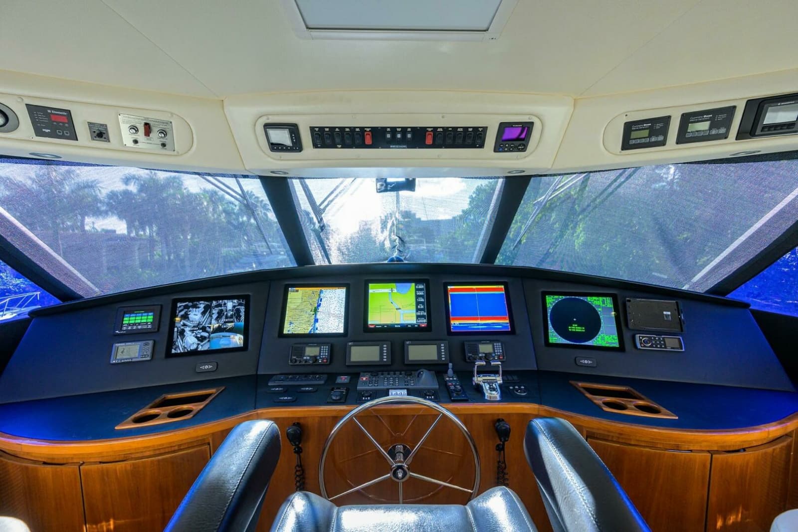 2014 Viking 76 Enclosed Bridge - Photo 51