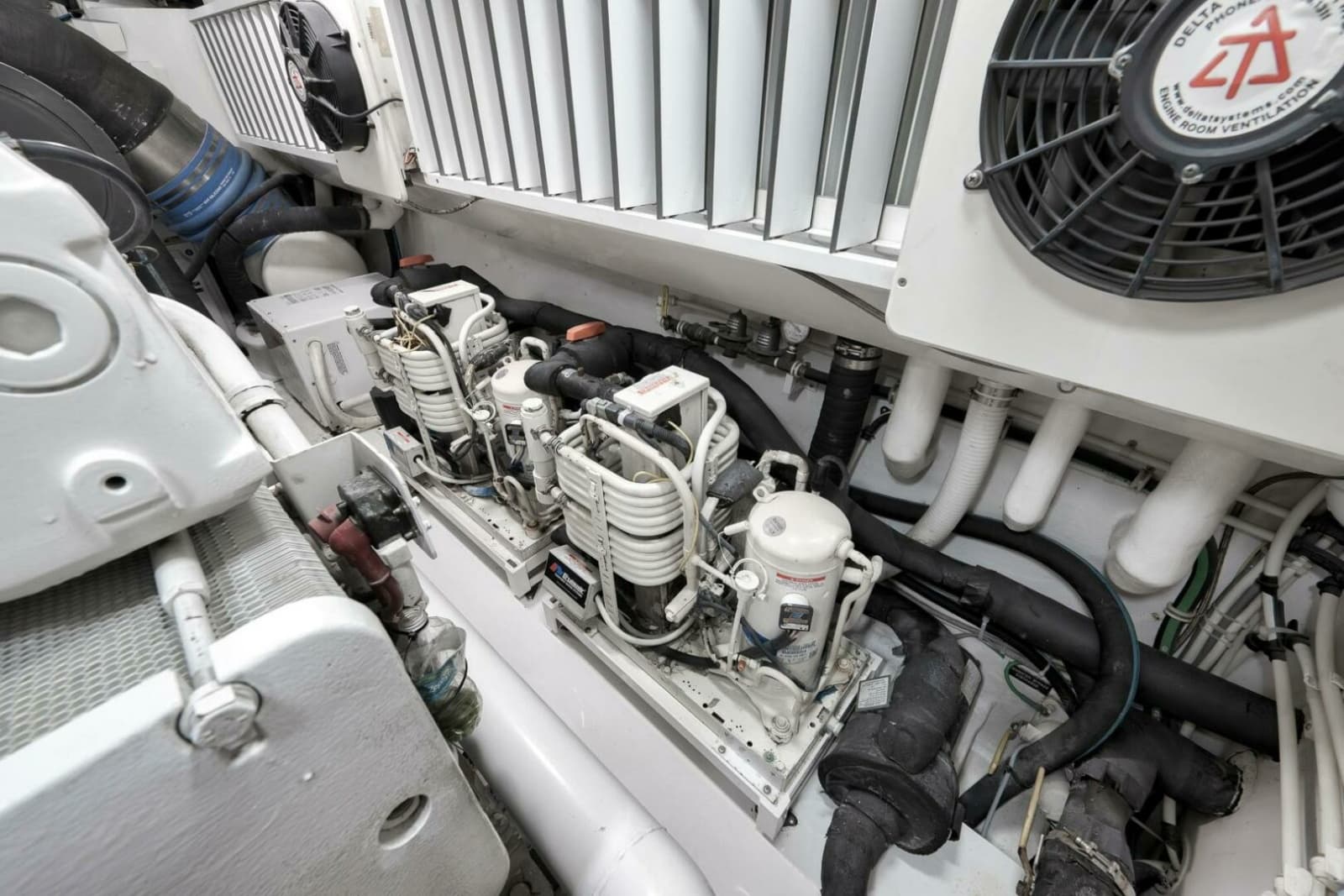 2011 Viking 76 Enclosed Bridge - Photo 191