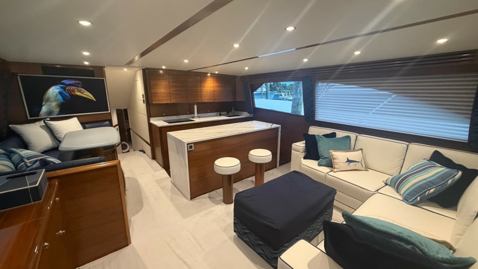 2024 Viking 64 Convertible - Photo 4