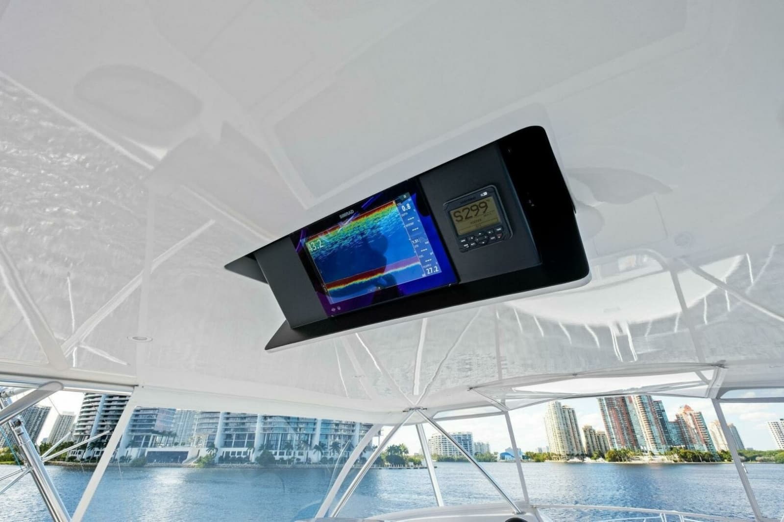 2012 Viking 82 Convertible - Photo 163