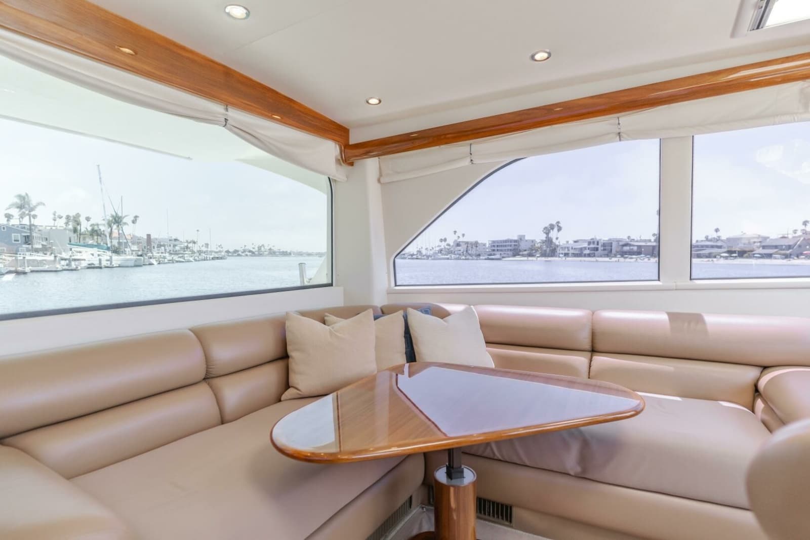 2008 Viking 52 Sport Coupe - Photo 5