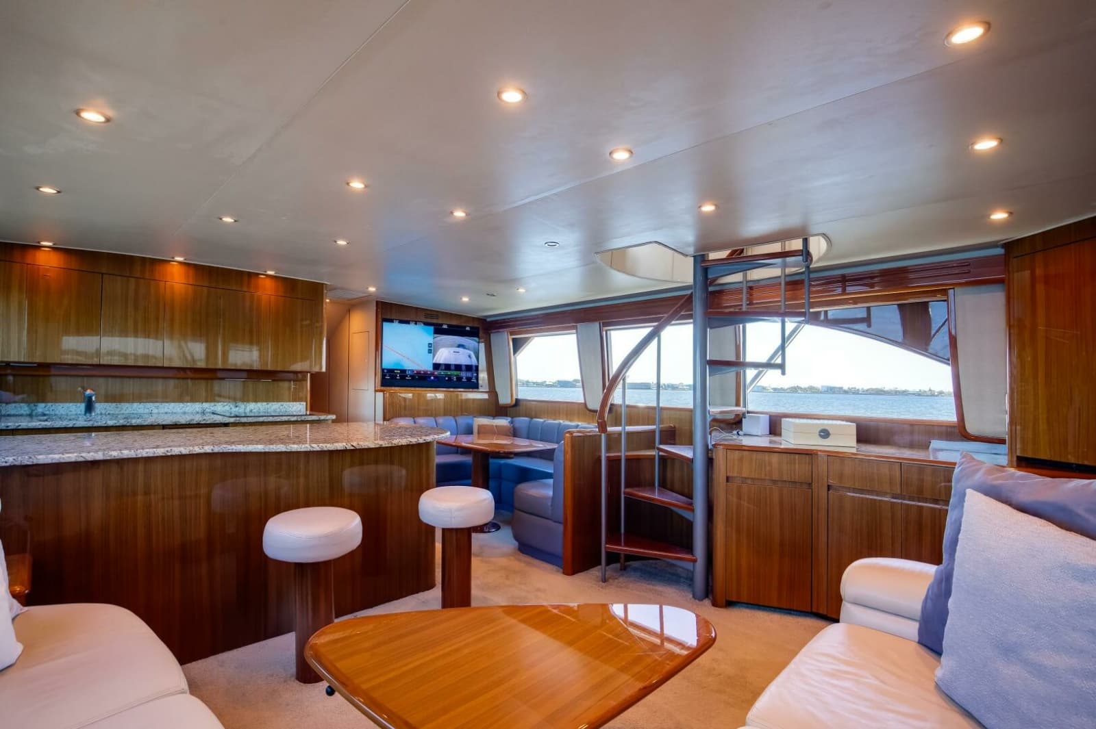 2009 Viking 64 Enclosed Bridge w/ Tower - Photo 19