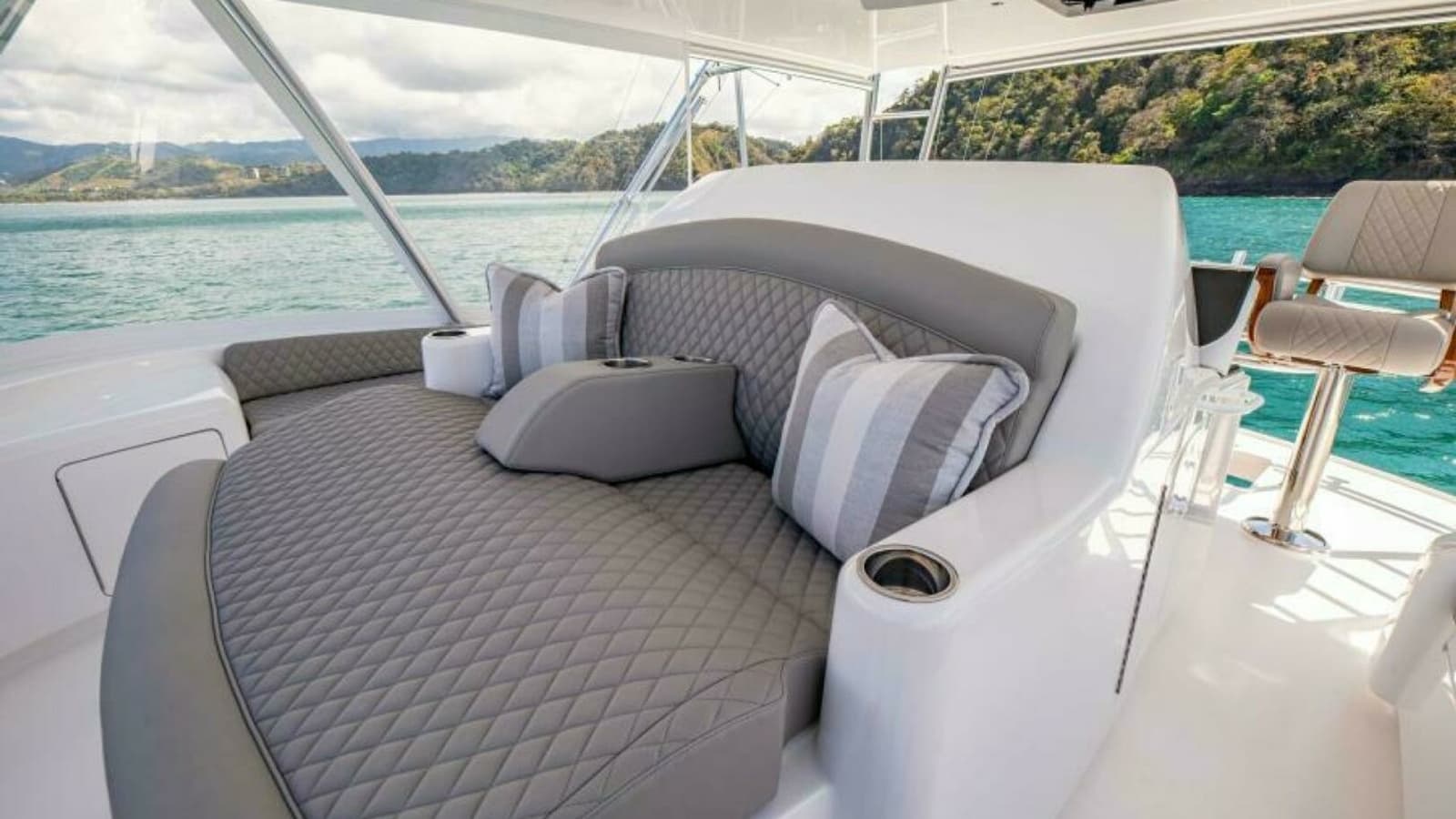 2023 Viking 64 Convertible - Photo 45