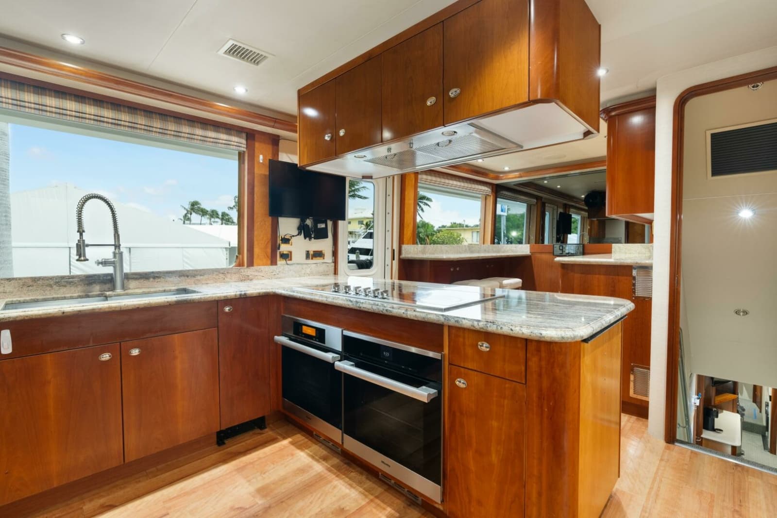 2004 Westport 130 Tri-Deck Motor Yacht - Photo 14