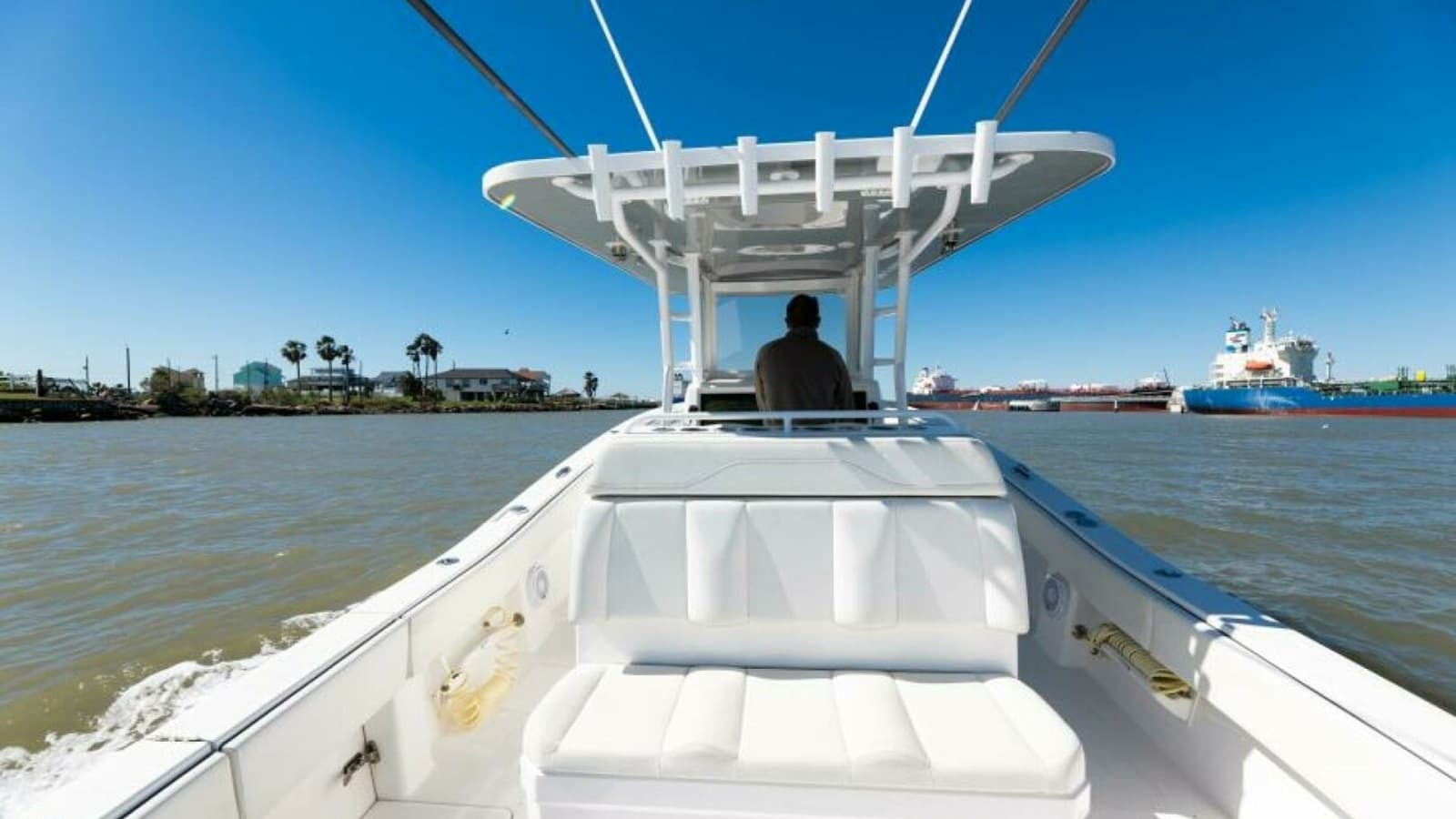 2019 Invincible 39 Open - Photo 25