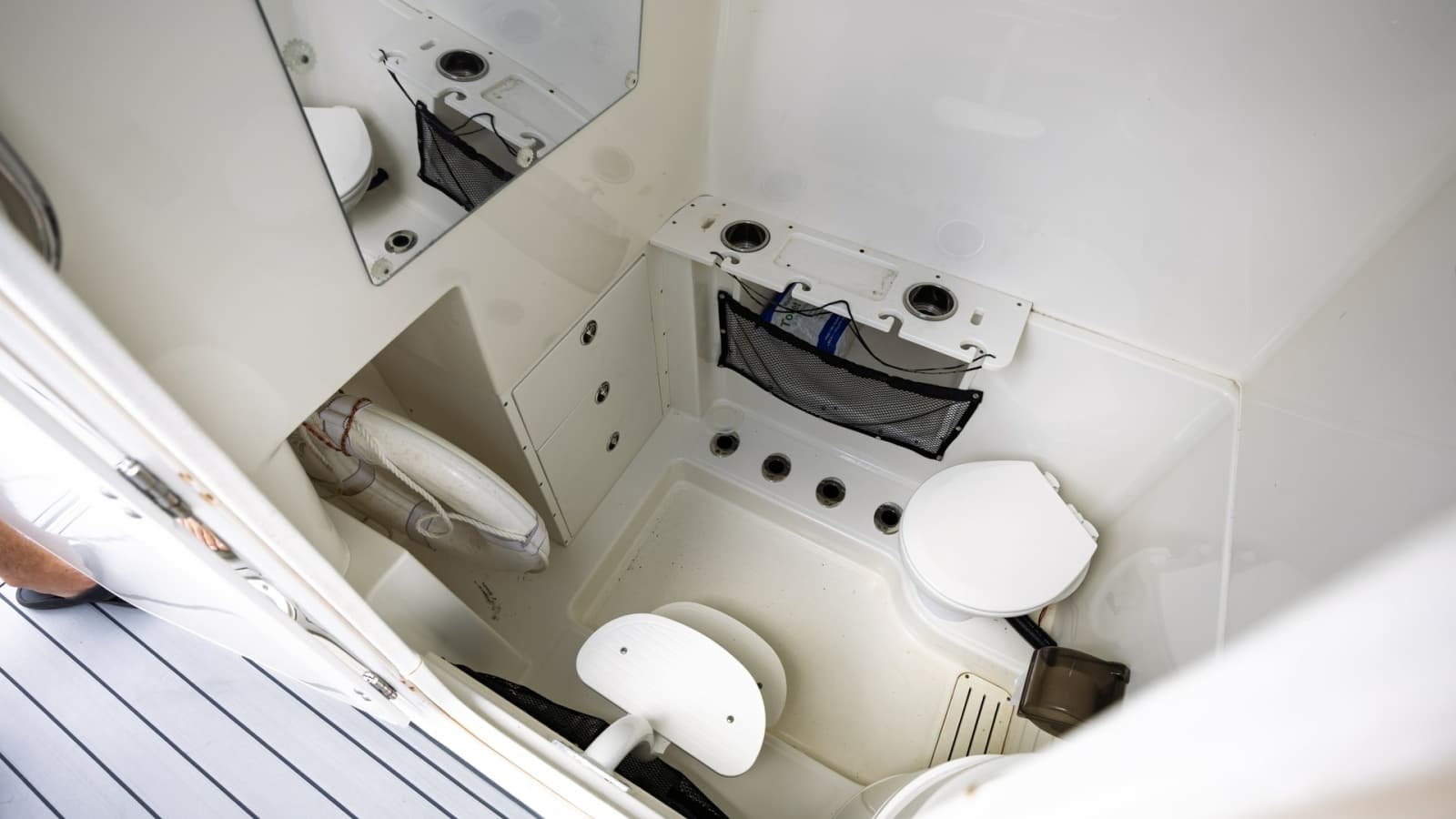 2005 Triton 351 Center Console - Photo 36