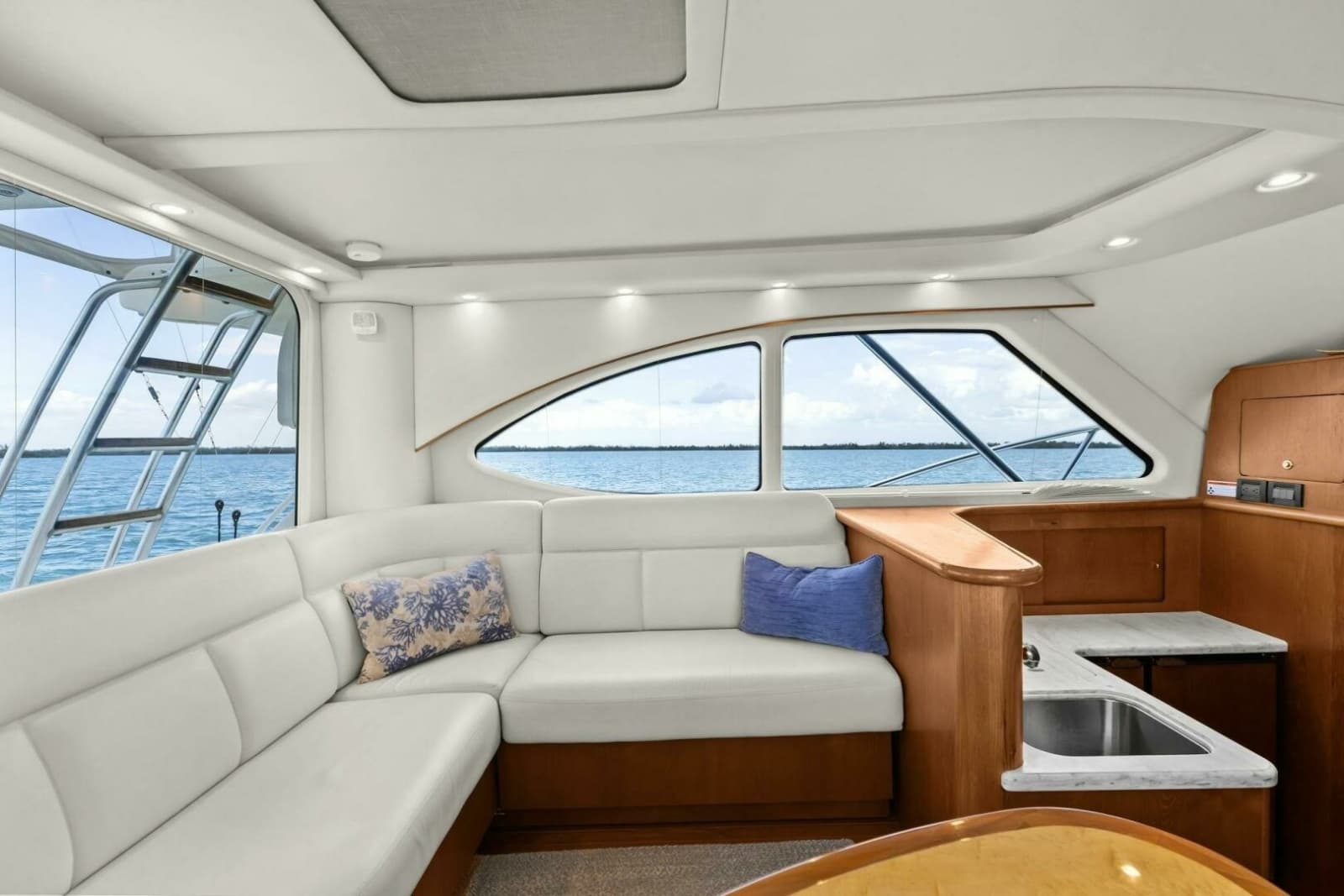 2013 Tiara Yachts 3900 Convertible - Photo 5