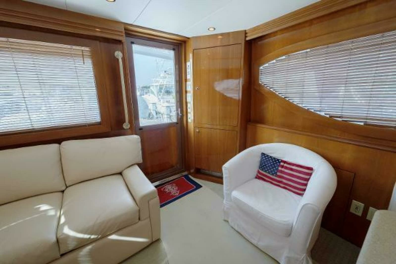 2002 Hatteras 50 Convertible - Photo 13