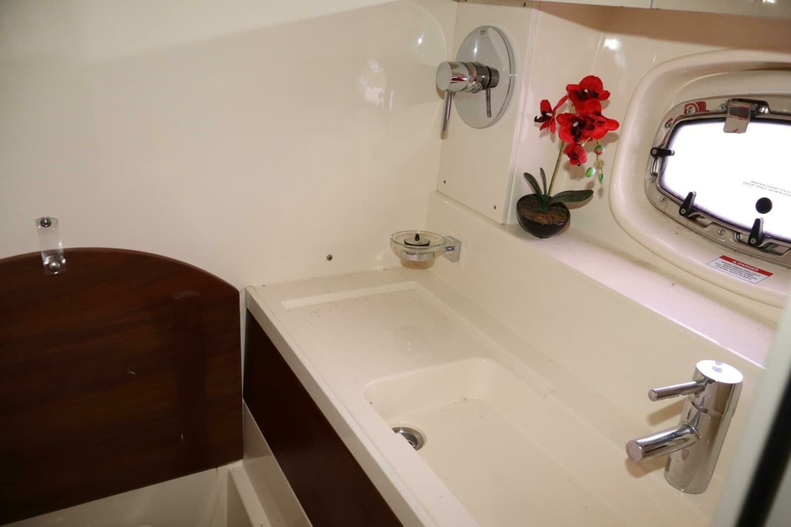 2015 Sea Ray 410 Sundancer - Photo 39