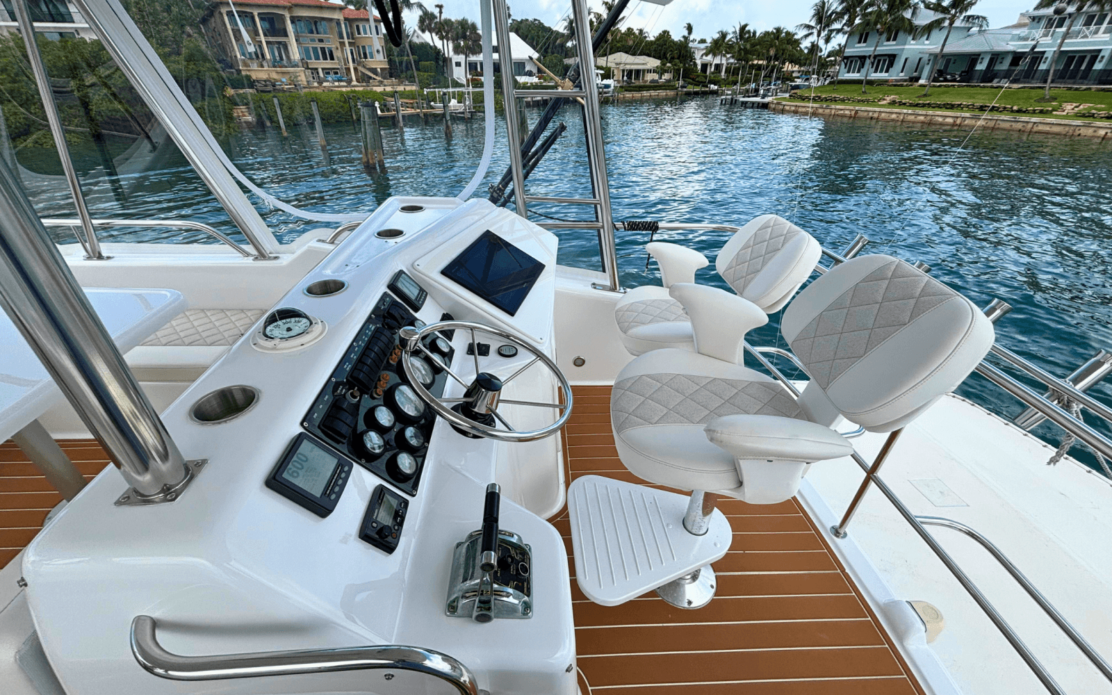 2001 Riviera 43  Convertible - Photo 10