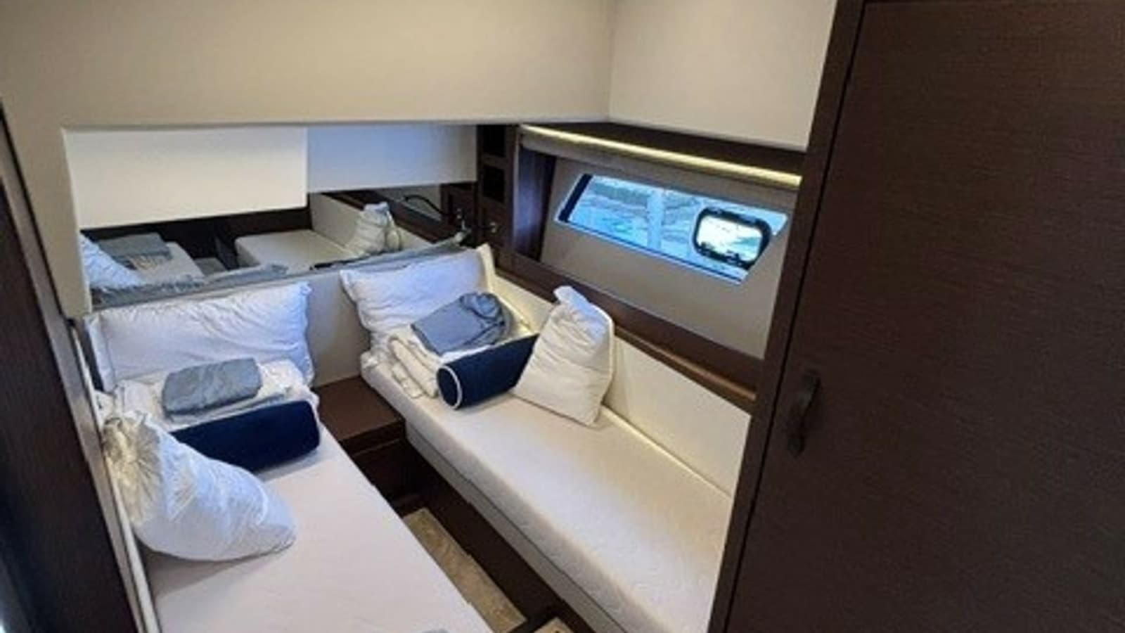 2024 Prestige 520 Flybridge - Photo 13