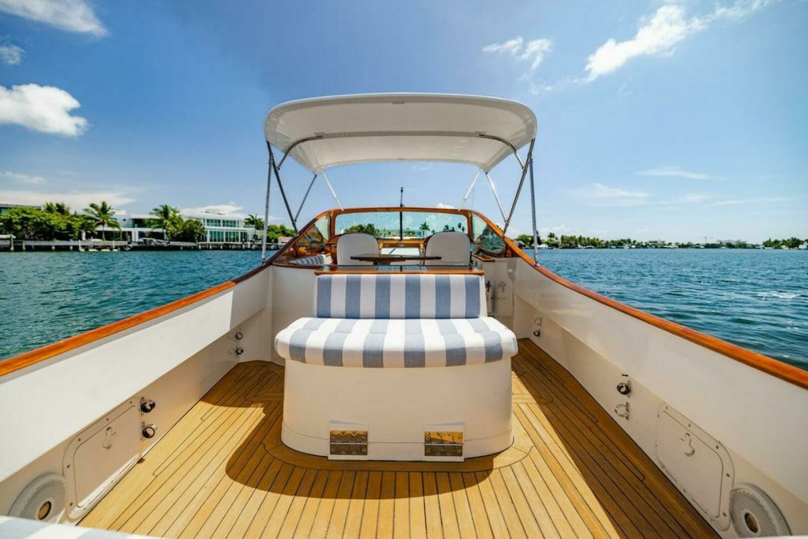2004 Hinckley Talaria 29 R - Photo 18