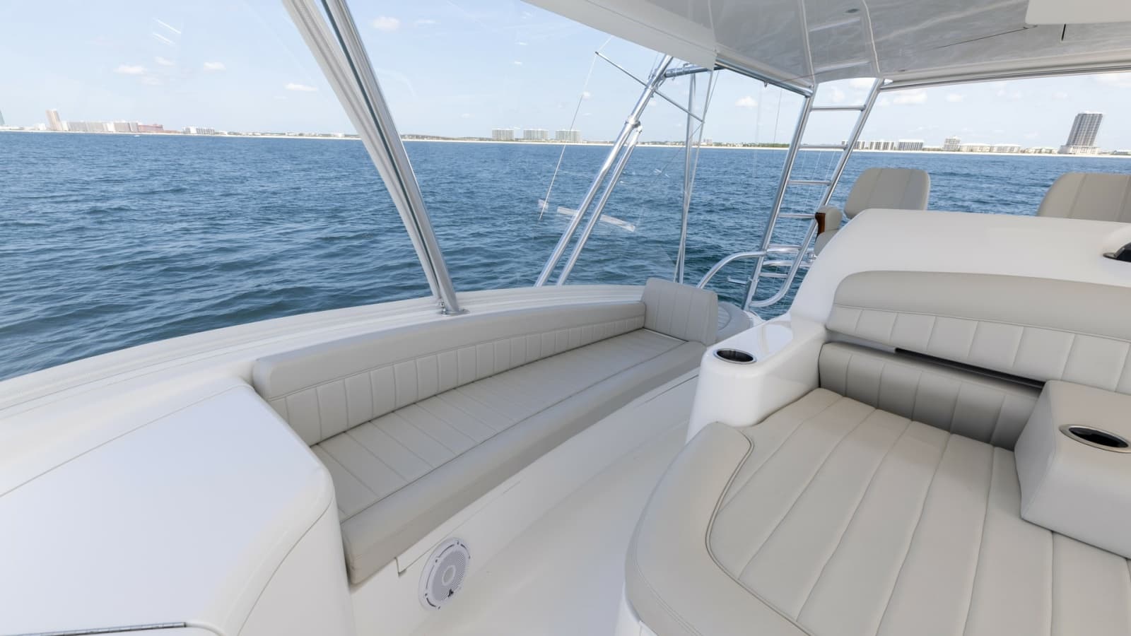 2025 Viking 74 Convertible - Photo 52