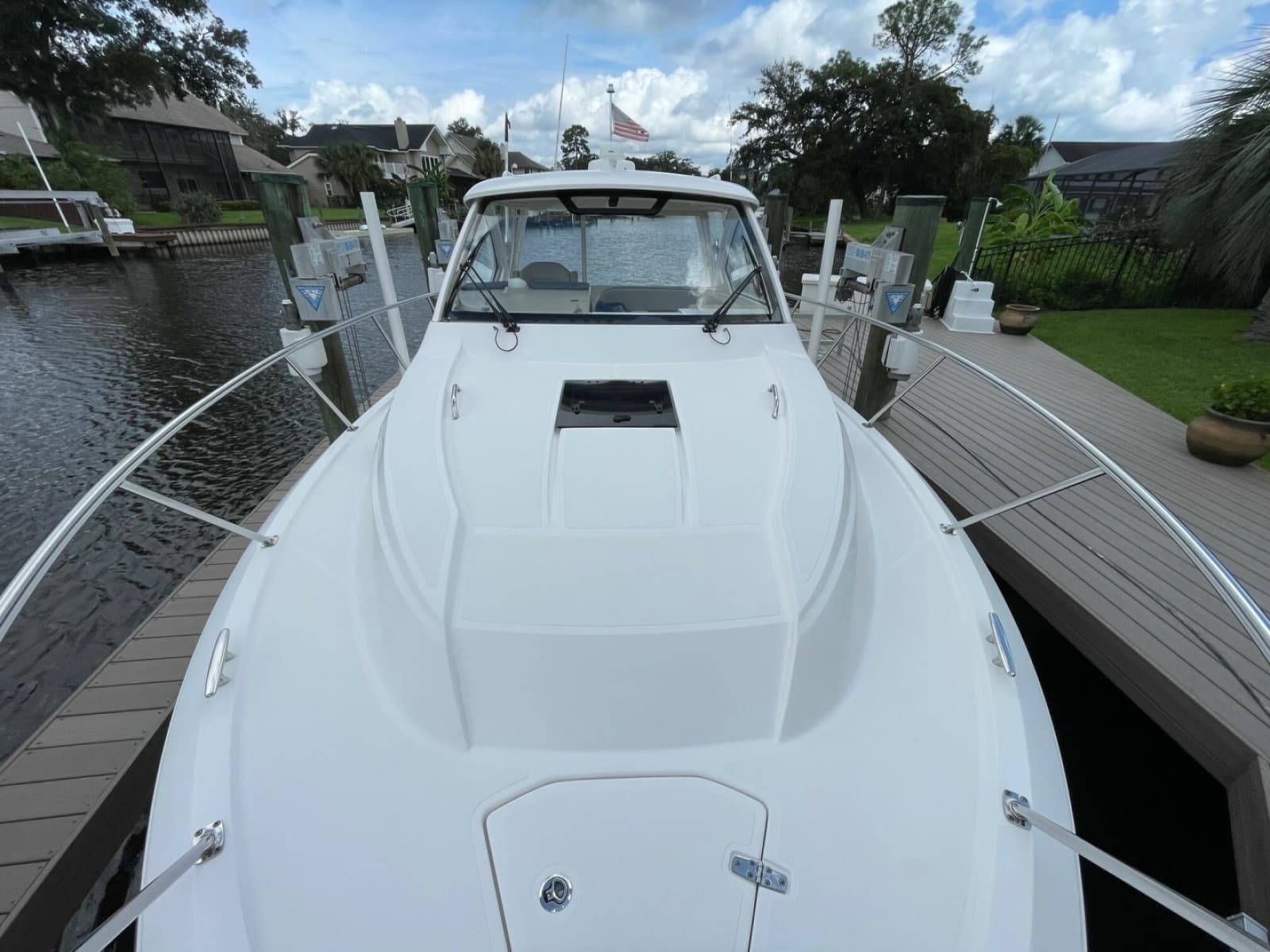 2017 Pursuit 325 OS - Photo 10