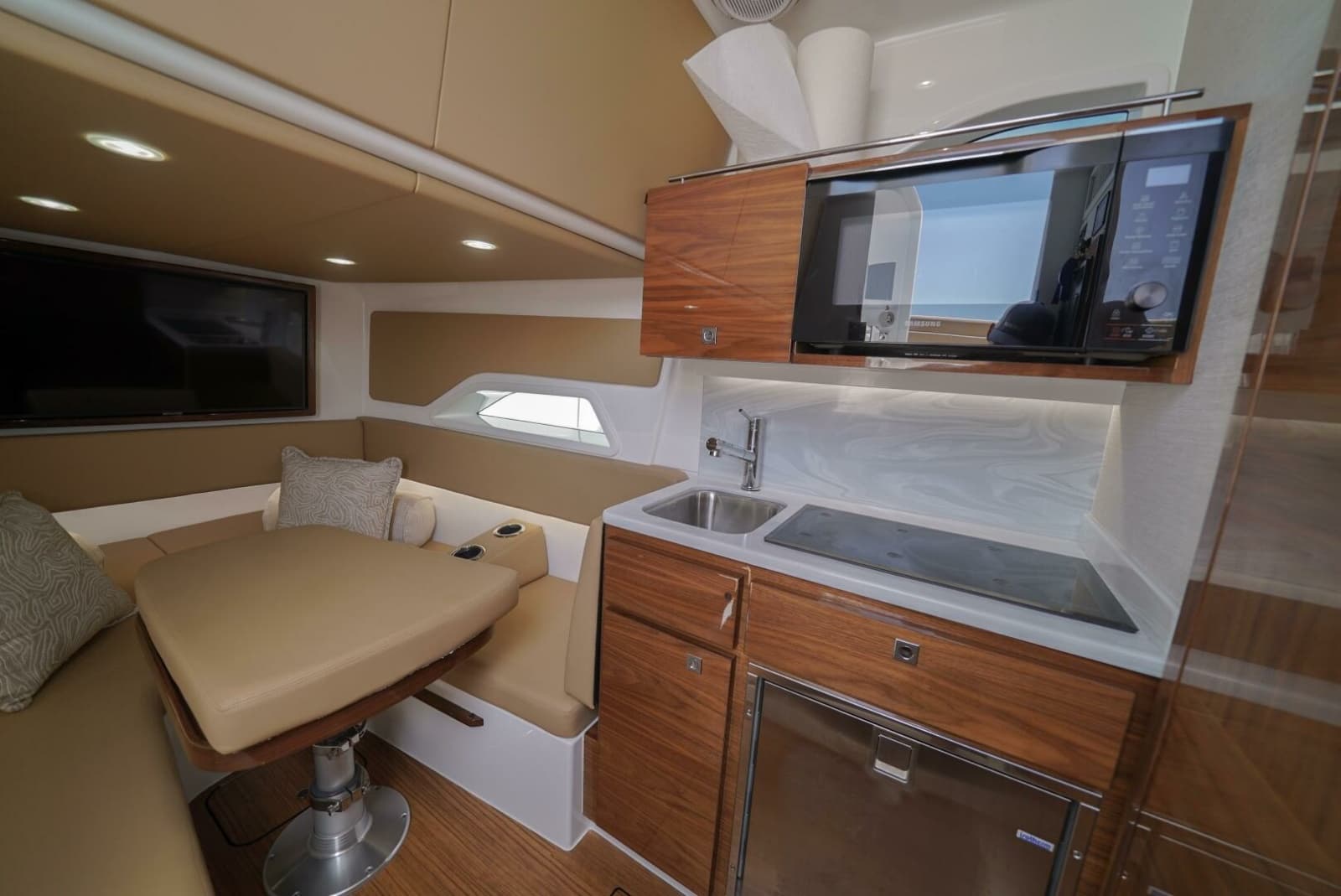 2024 Valhalla Boatworks V-46 - Photo 5