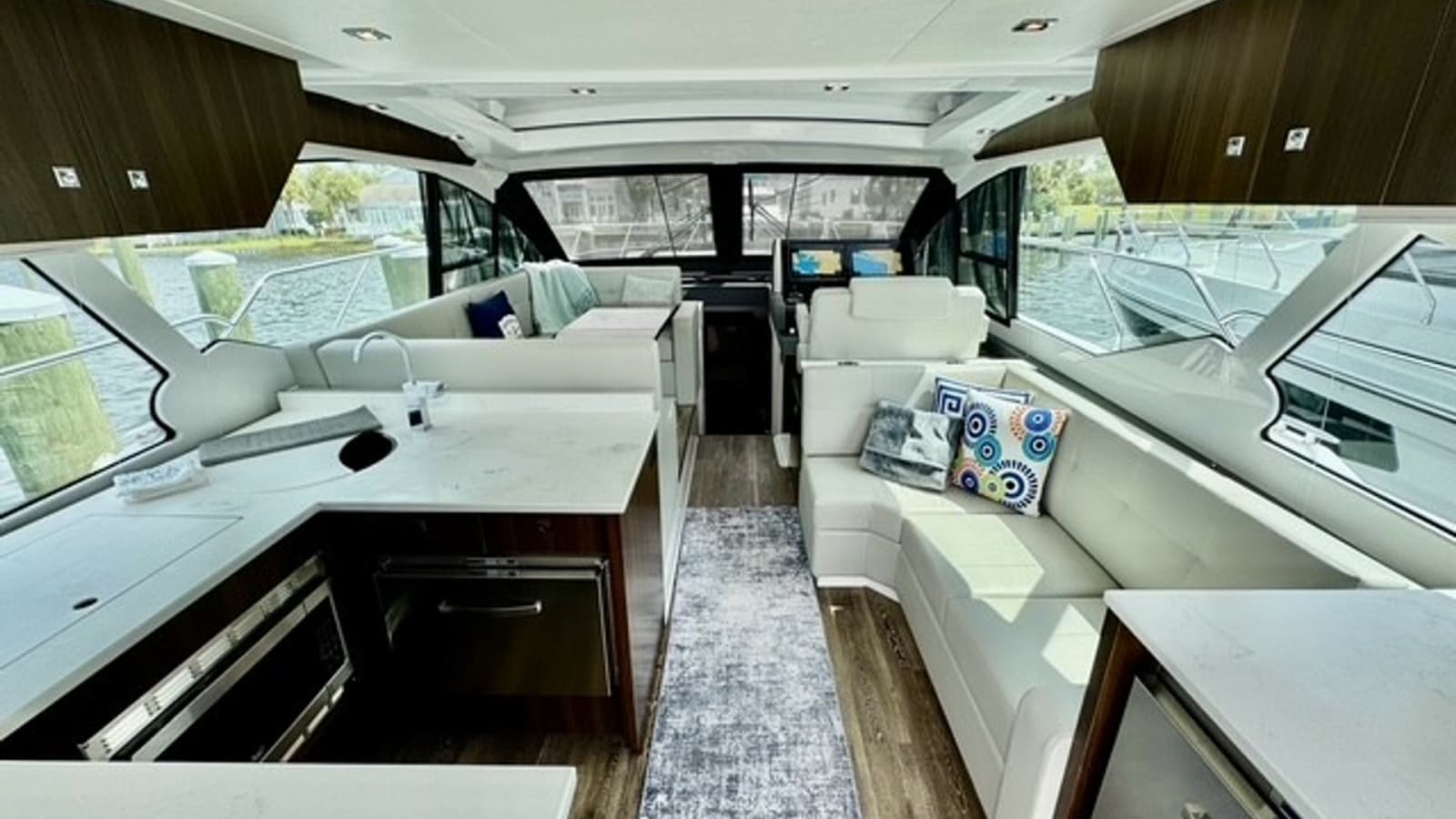 2023 Cruisers Yachts 50 Cantius - Photo 13
